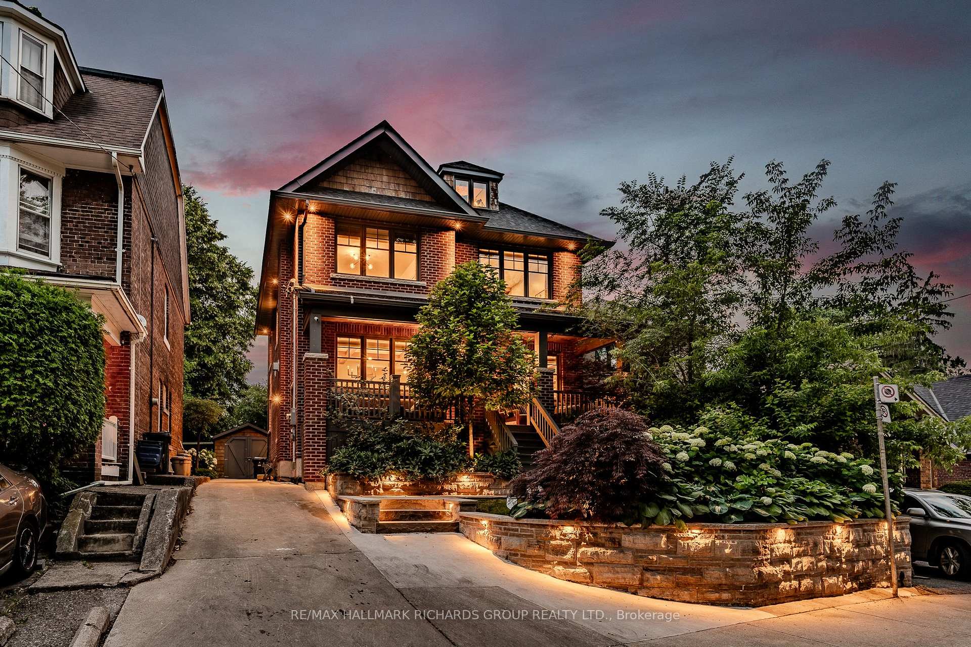 Photo 2 of 152 Kenilworth Avenue, Toronto, The Beaches — HOMEH
