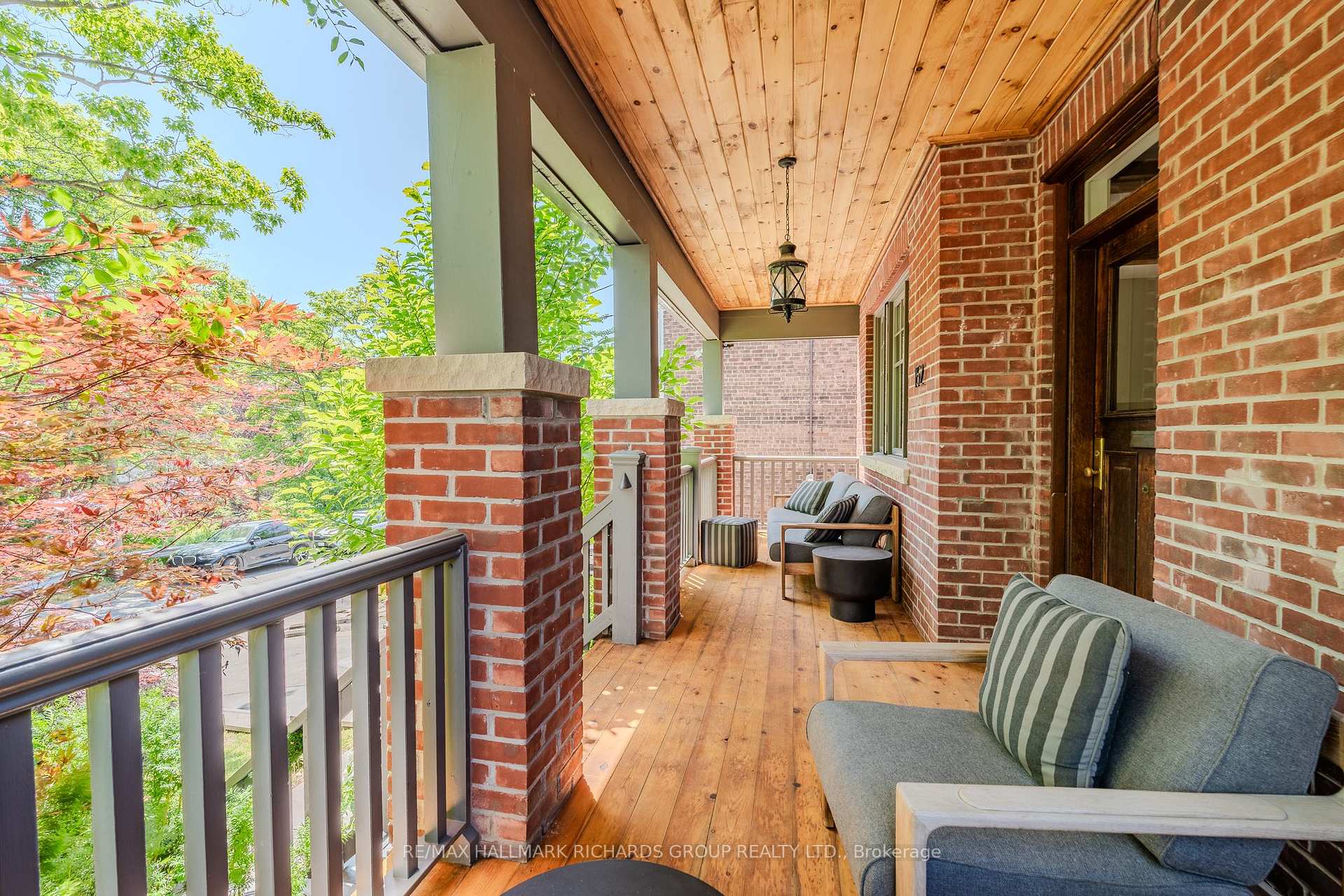 Photo 3 of 152 Kenilworth Avenue, Toronto, The Beaches — HOMEH
