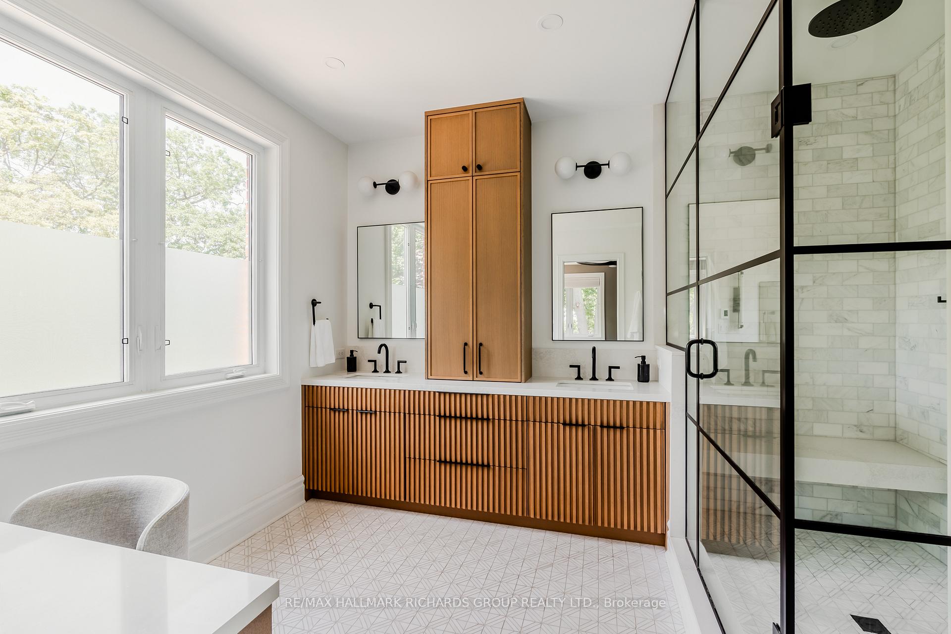 Photo 18 of 152 Kenilworth Avenue, Toronto, The Beaches — HOMEH