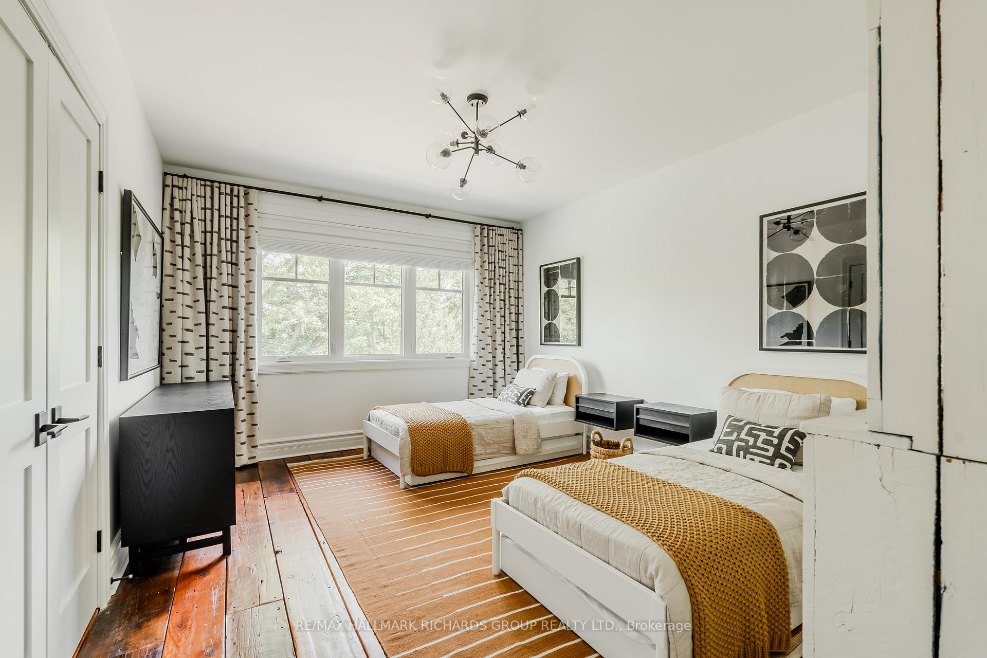 Photo 19 of 152 Kenilworth Avenue, Toronto, The Beaches — HOMEH