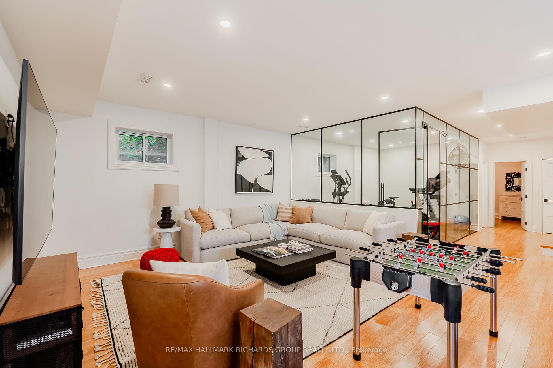Photo 28 of 152 Kenilworth Avenue, Toronto, The Beaches — HOMEH