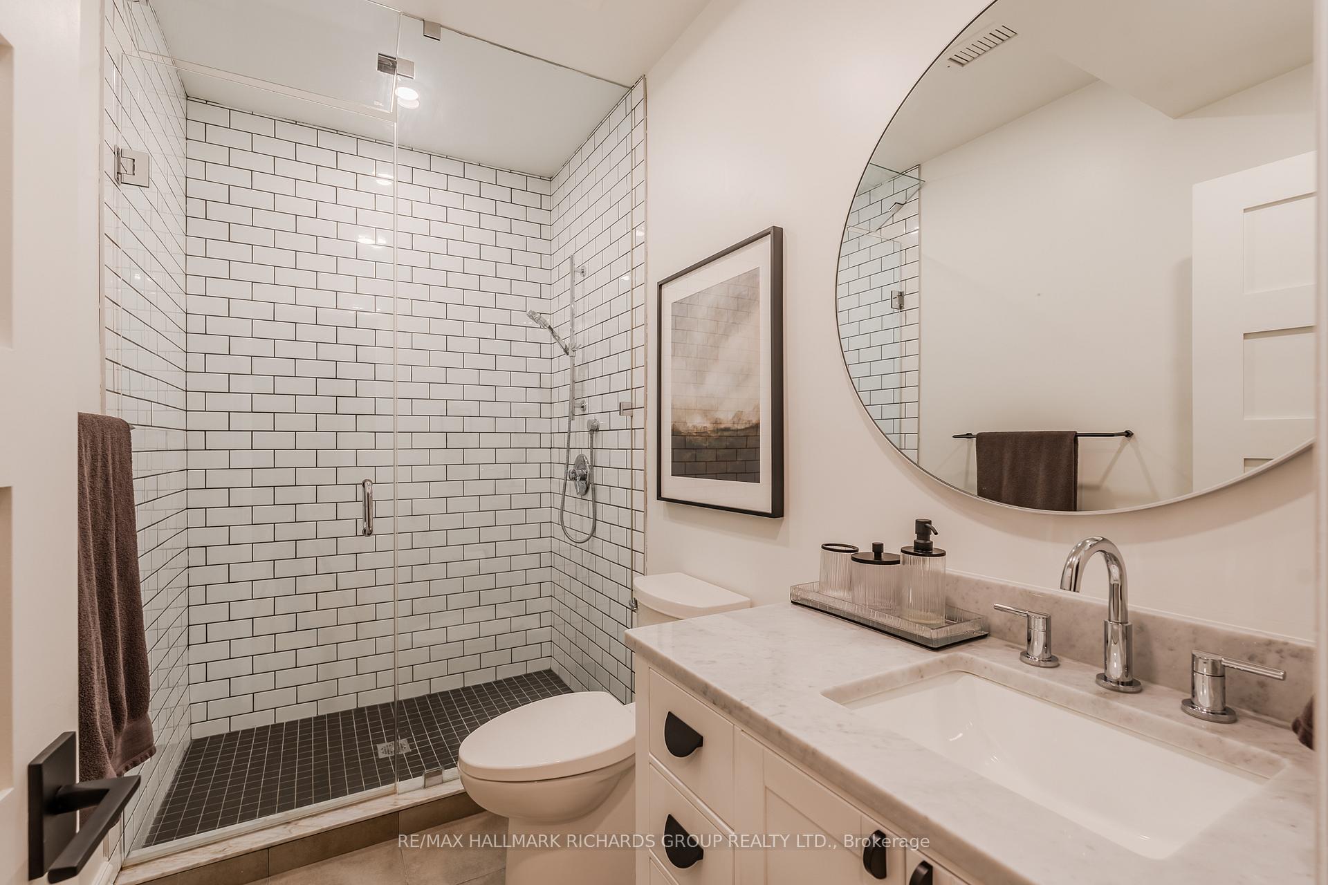 Photo 31 of 152 Kenilworth Avenue, Toronto, The Beaches — HOMEH