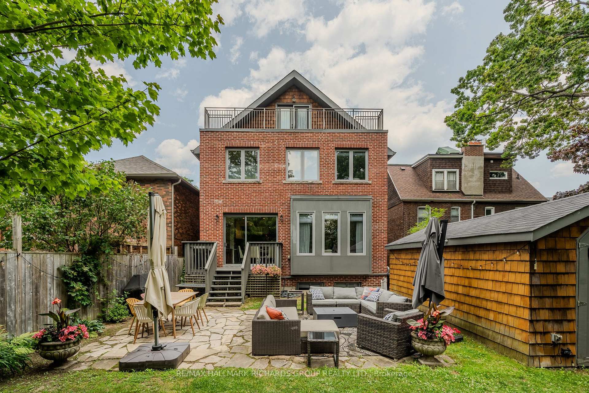 Photo 37 of 152 Kenilworth Avenue, Toronto, The Beaches — HOMEH