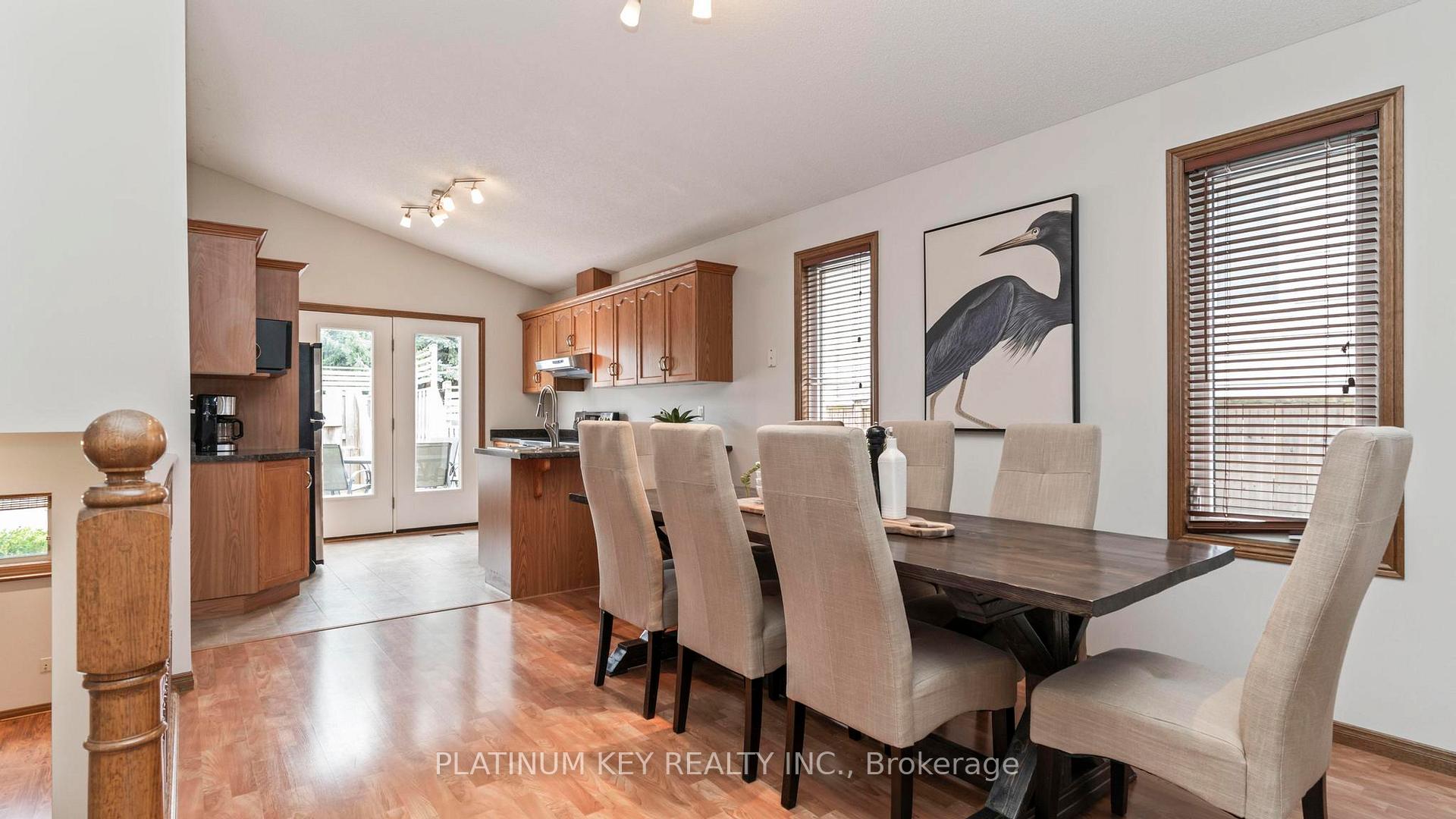 Photo 7 of 51 Queensway Drive, Strathroy-Caradoc, SE — HOMEH