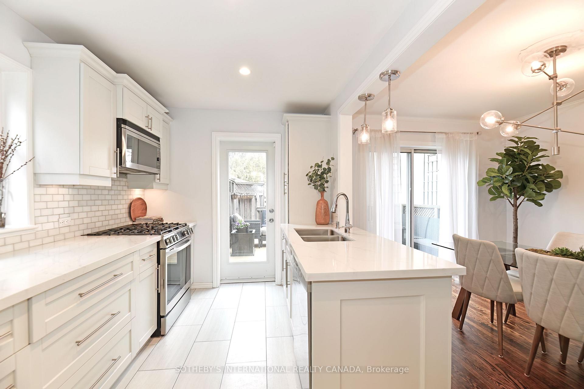 Photo 7 of 58 Thursfield Crescent, Toronto, Leaside — HOMEH