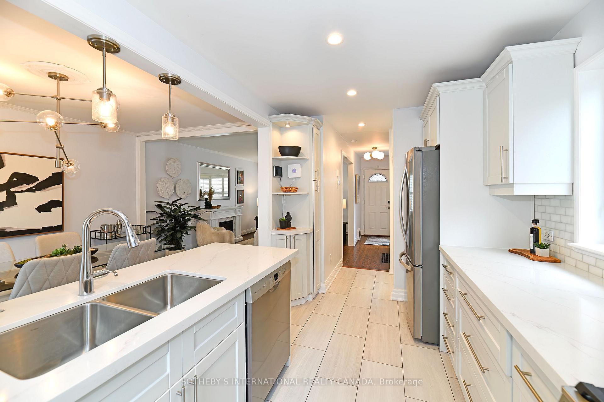 Photo 8 of 58 Thursfield Crescent, Toronto, Leaside — HOMEH