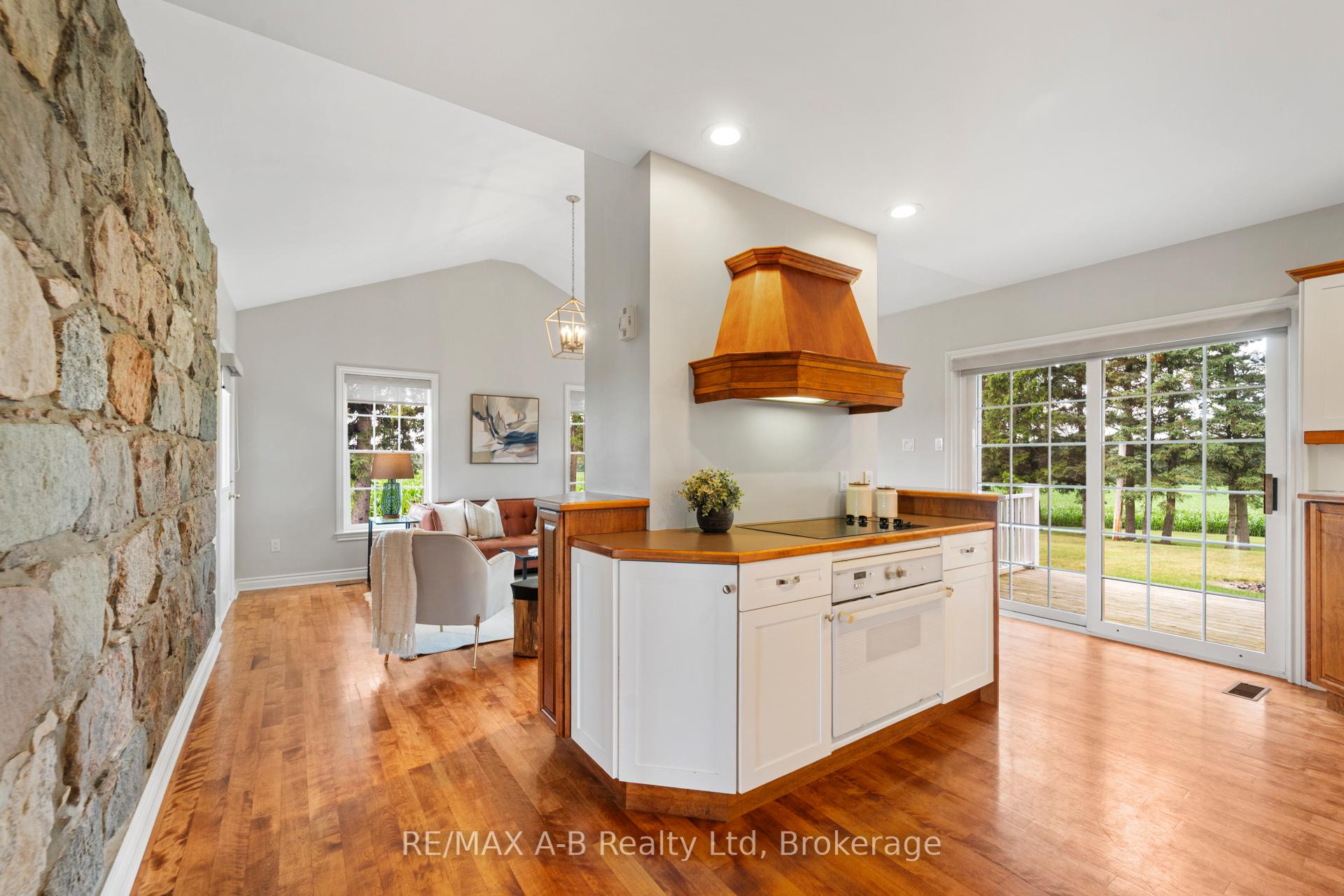 Photo 7 of 2700 Cow Path, Thames Centre, Rural Thames Centre — HOMEH