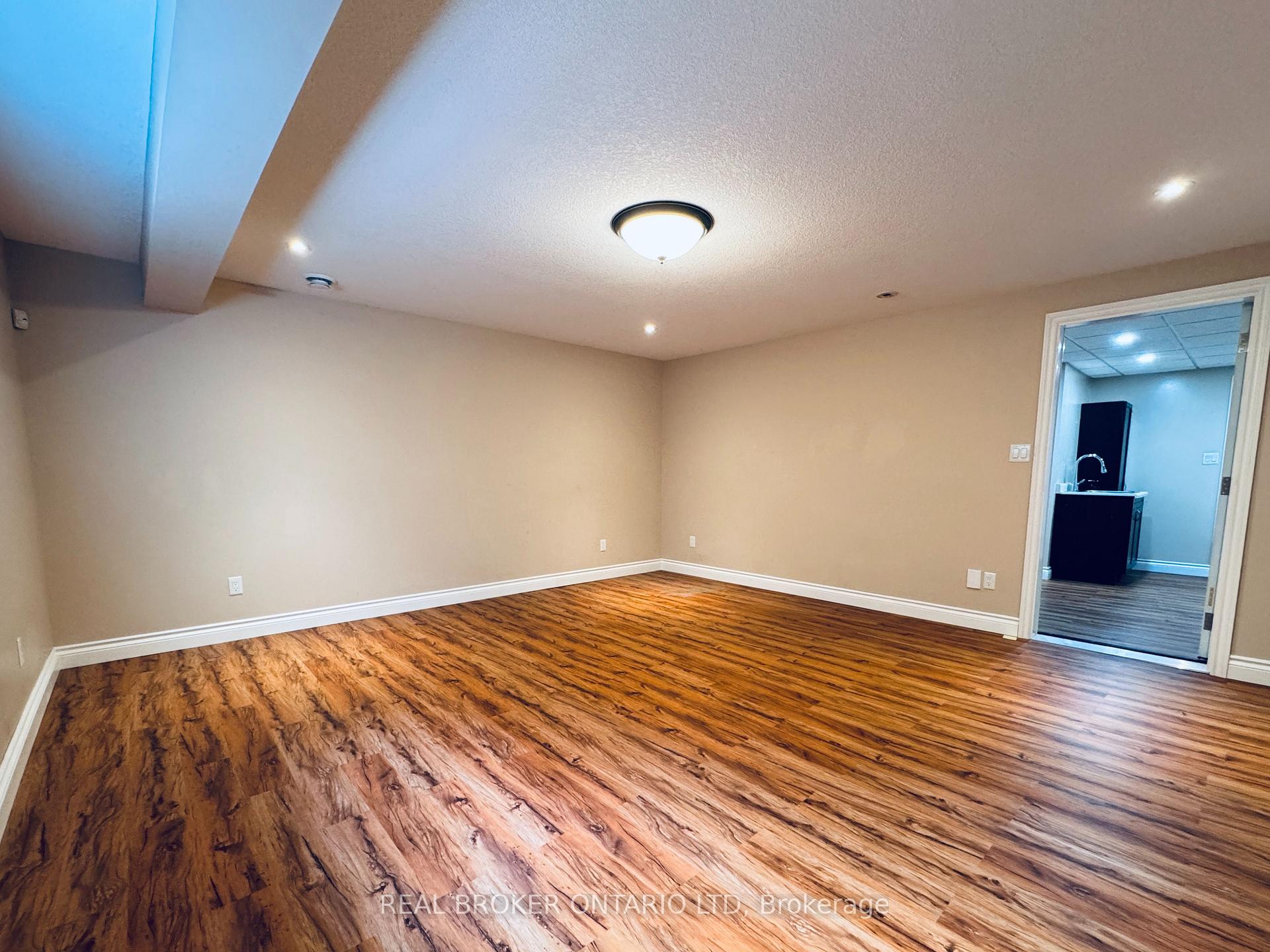Photo 12 of Unit Lower, 17 Bobolink Drive, Tillsonburg — HOMEH