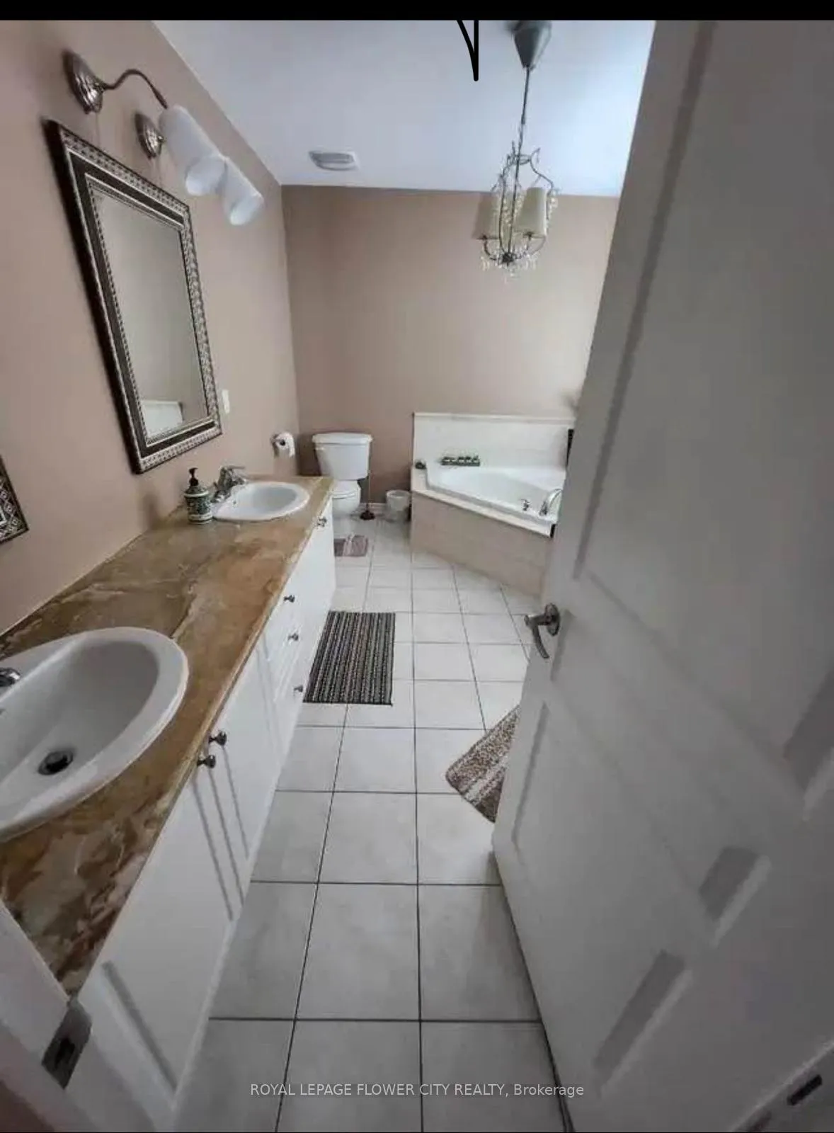 Photo 10 of 41 Begonia Crescent, Brampton, Northwest Sandalwood Parkway — HOMEH
