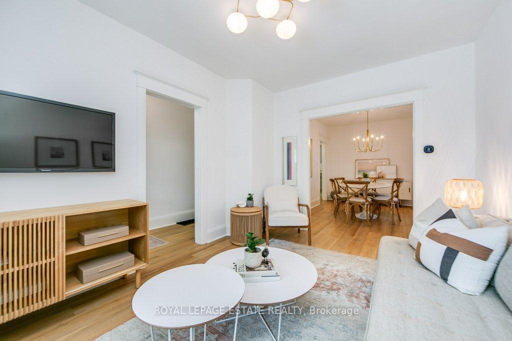 Photo 5 of 130 Swanwick Avenue, Toronto, East End-Danforth — HOMEH