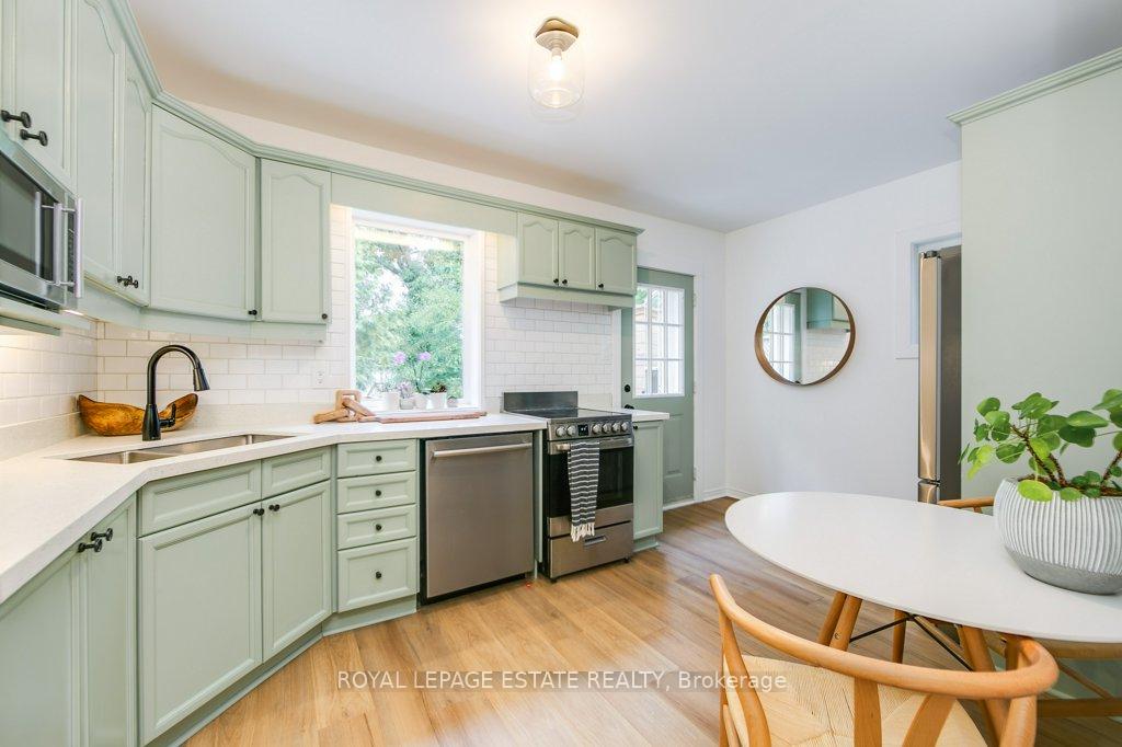 Photo 12 of 130 Swanwick Avenue, Toronto, East End-Danforth — HOMEH