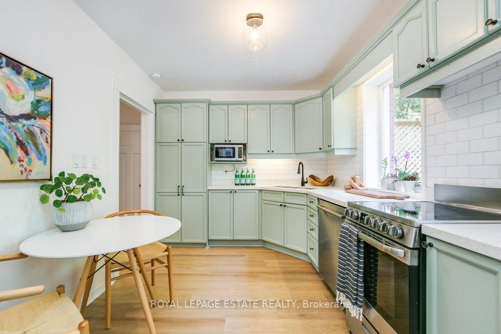 Photo 15 of 130 Swanwick Avenue, Toronto, East End-Danforth — HOMEH