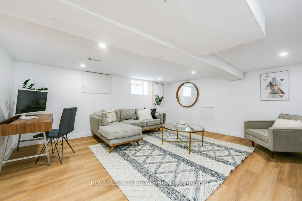 Photo 29 of 130 Swanwick Avenue, Toronto, East End-Danforth — HOMEH