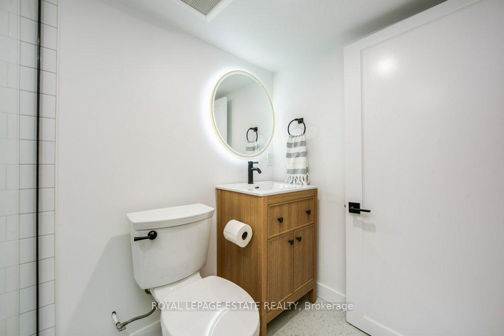 Photo 34 of 130 Swanwick Avenue, Toronto, East End-Danforth — HOMEH