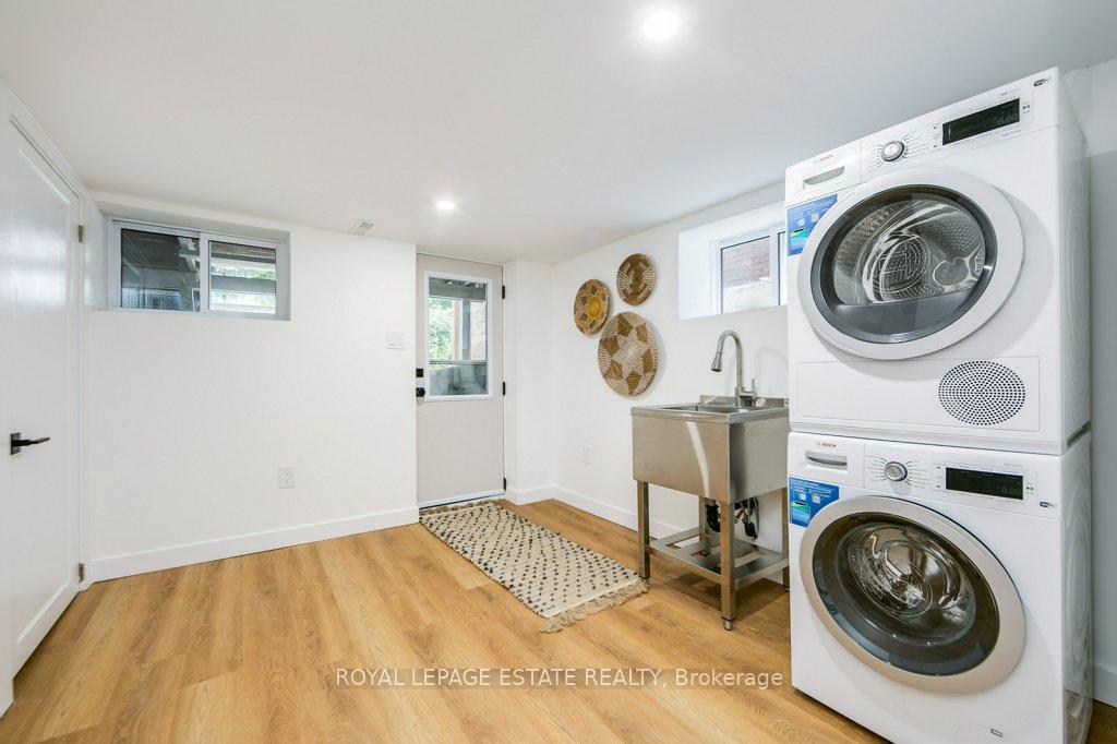 Photo 35 of 130 Swanwick Avenue, Toronto, East End-Danforth — HOMEH