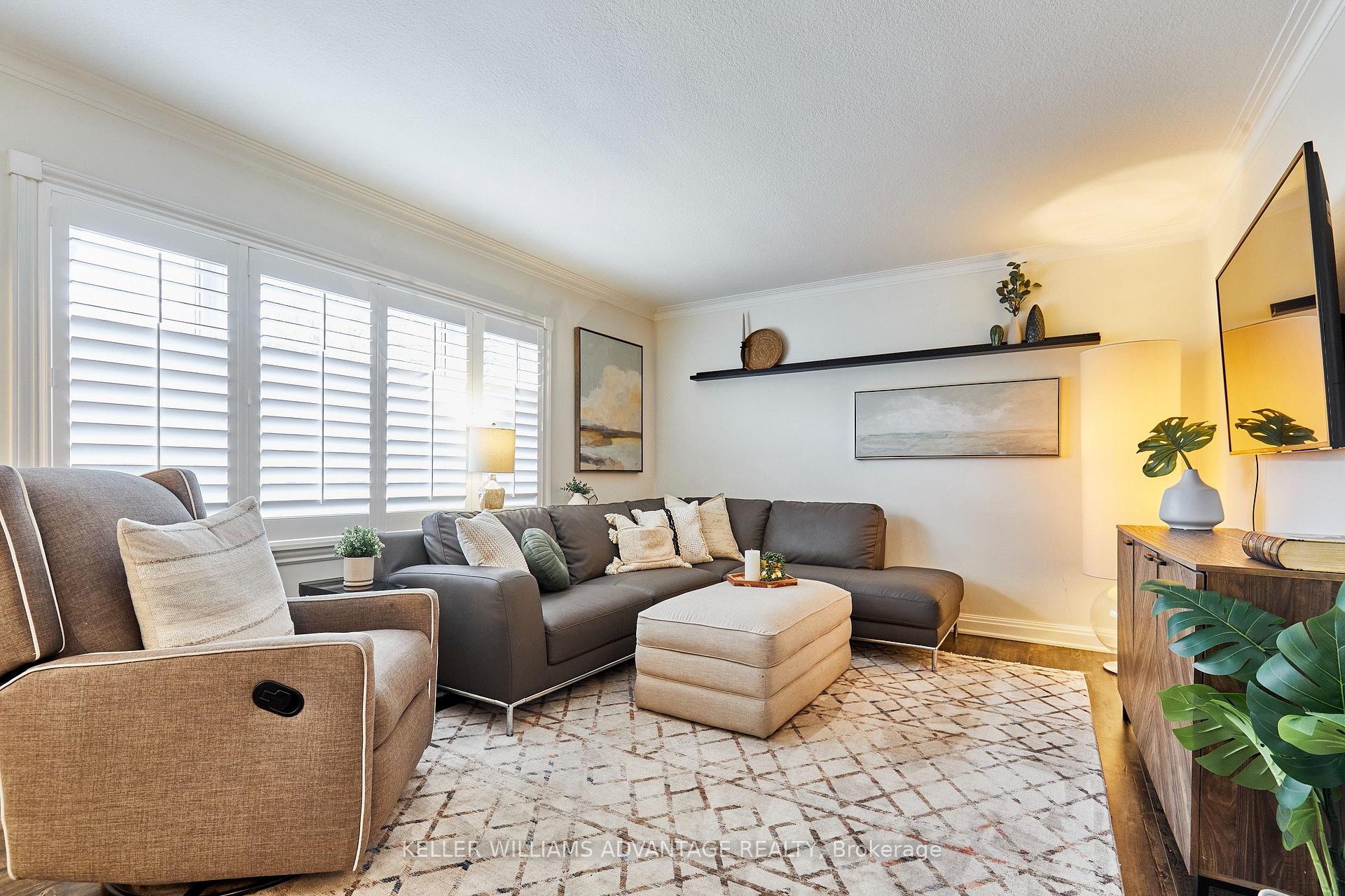 Photo 3 of 115 Leacrest Road, Toronto, Leaside — HOMEH
