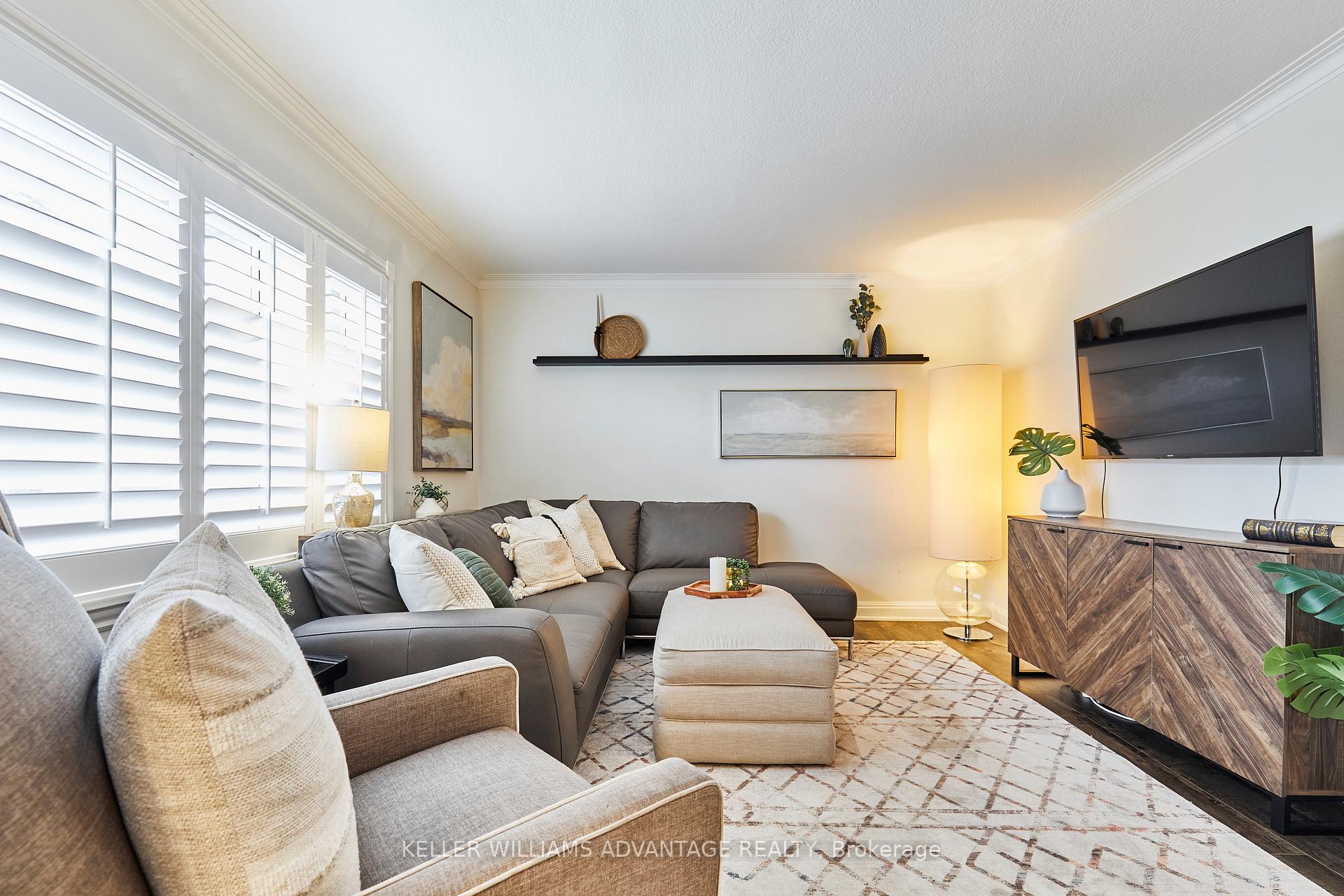 Photo 4 of 115 Leacrest Road, Toronto, Leaside — HOMEH