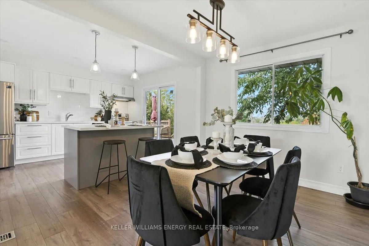 Photo 9 of 2584 Marsdale Drive, Peterborough, Ashburnham Ward 4 — HOMEH