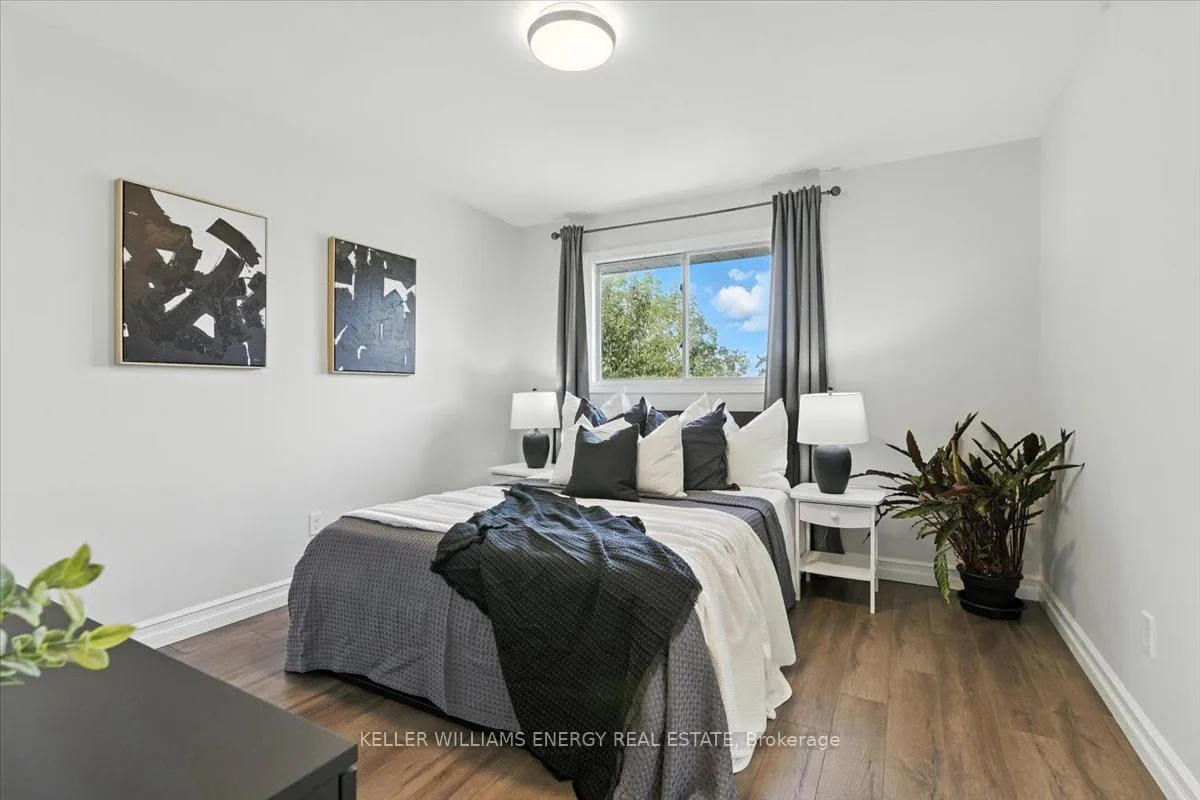 Photo 15 of 2584 Marsdale Drive, Peterborough, Ashburnham Ward 4 — HOMEH