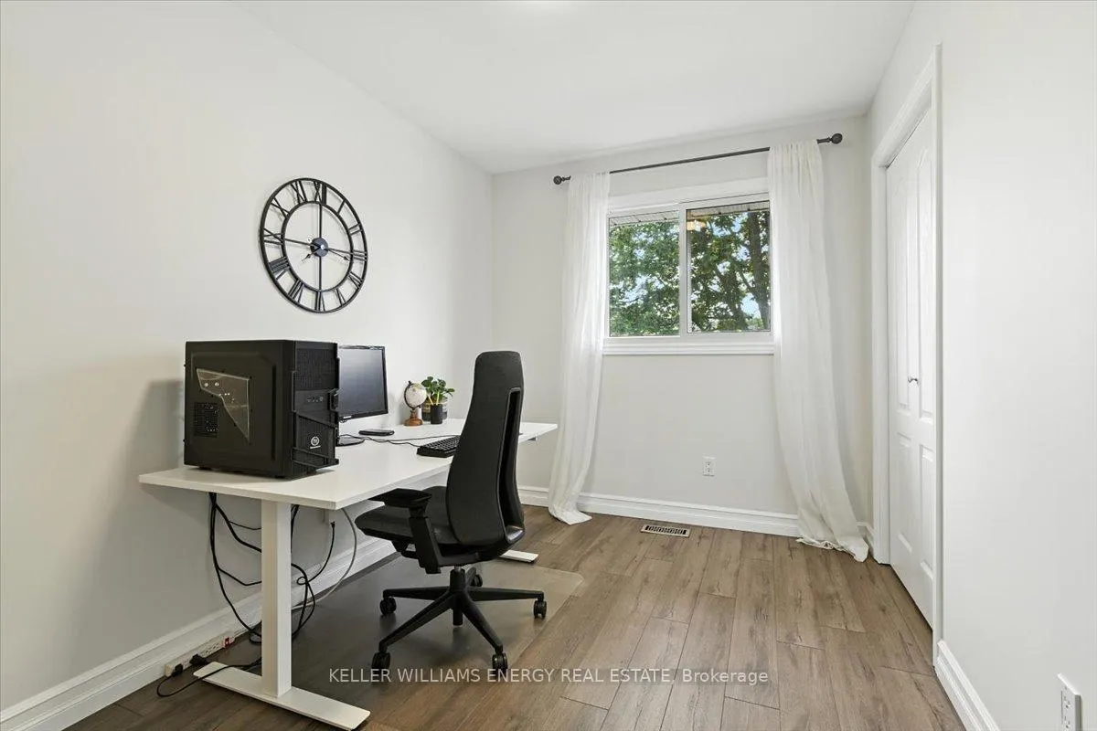 Photo 20 of 2584 Marsdale Drive, Peterborough, Ashburnham Ward 4 — HOMEH
