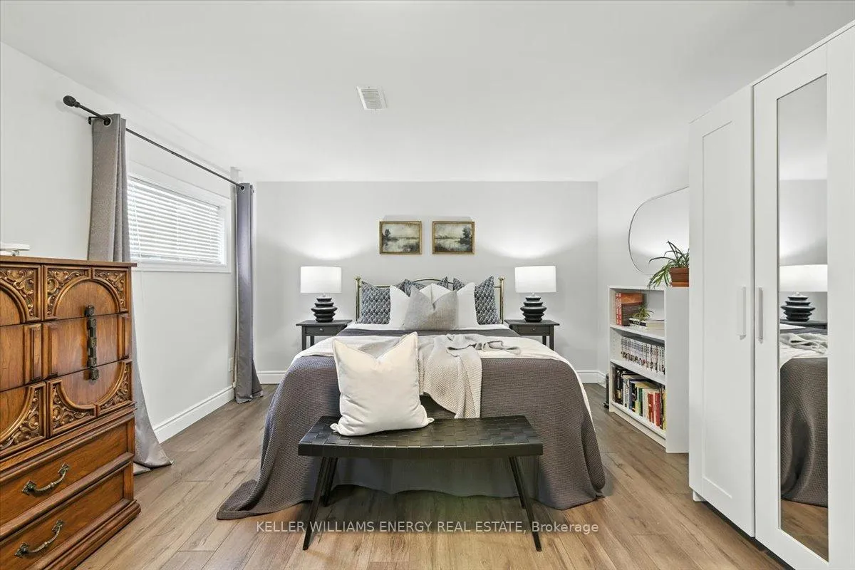 Photo 27 of 2584 Marsdale Drive, Peterborough, Ashburnham Ward 4 — HOMEH