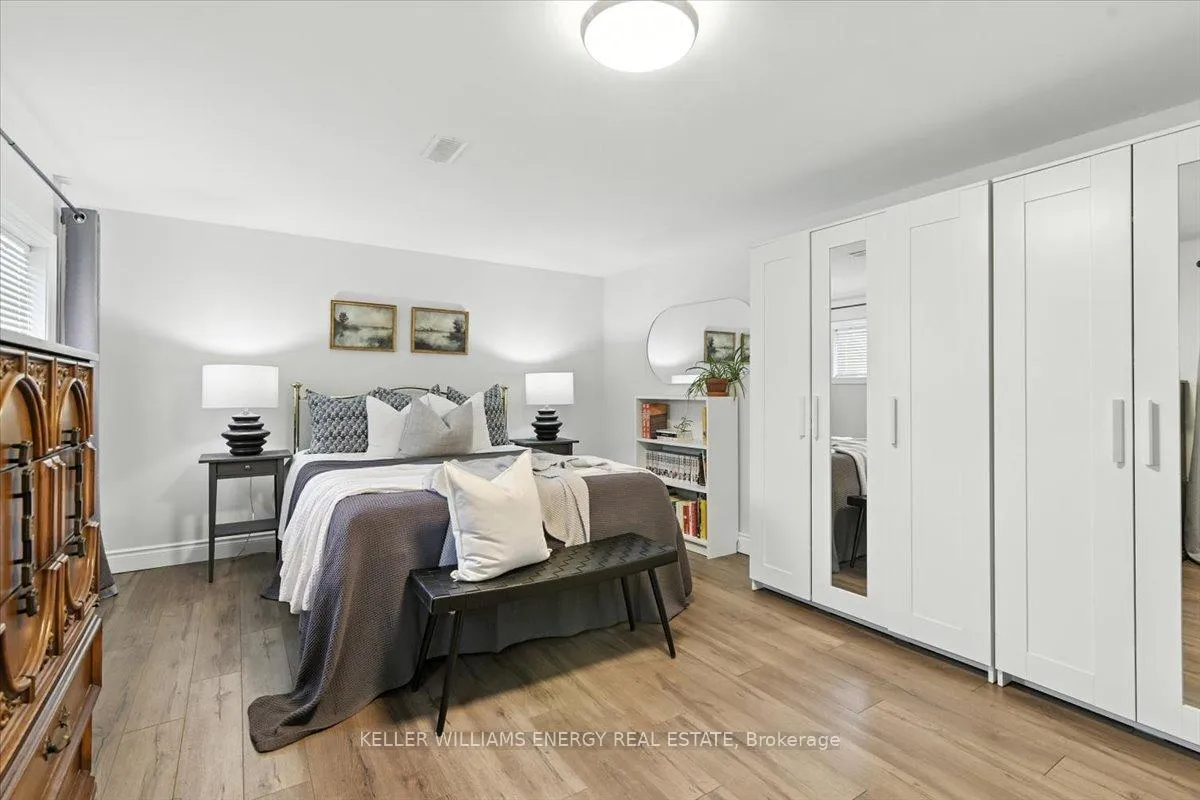 Photo 29 of 2584 Marsdale Drive, Peterborough, Ashburnham Ward 4 — HOMEH