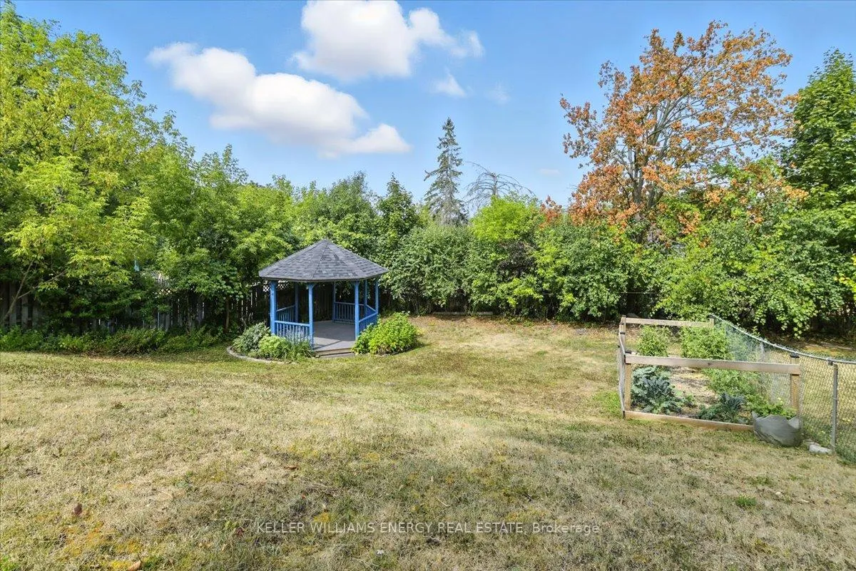 Photo 35 of 2584 Marsdale Drive, Peterborough, Ashburnham Ward 4 — HOMEH