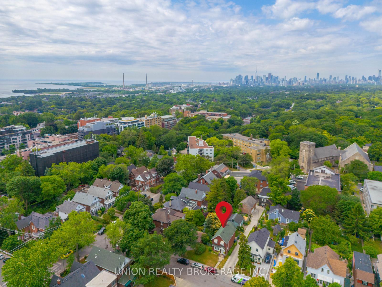 Photo 8 of 2 Kimberley Avenue, Toronto, East End-Danforth — HOMEH