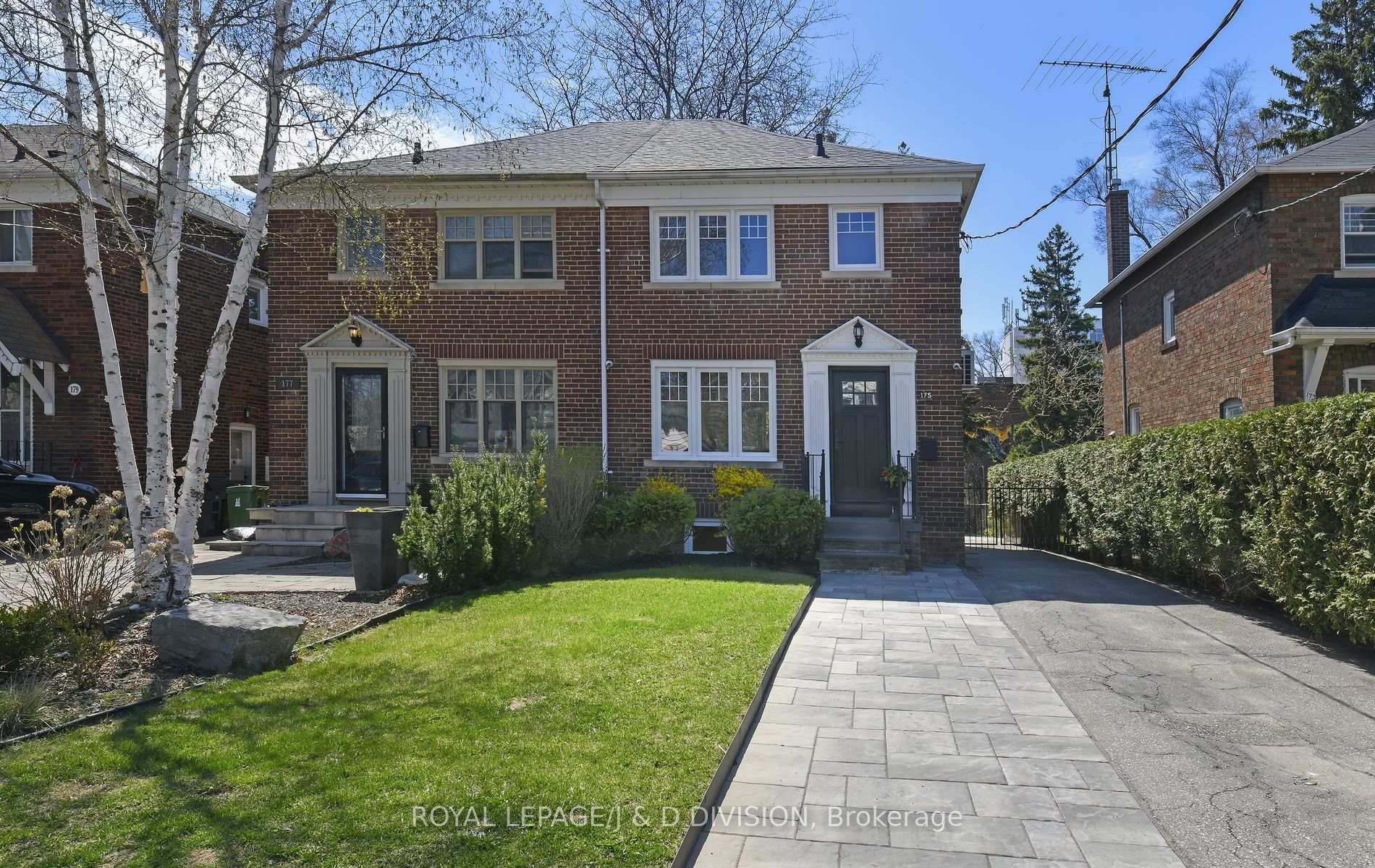 Front of 175 Donlea Drive
