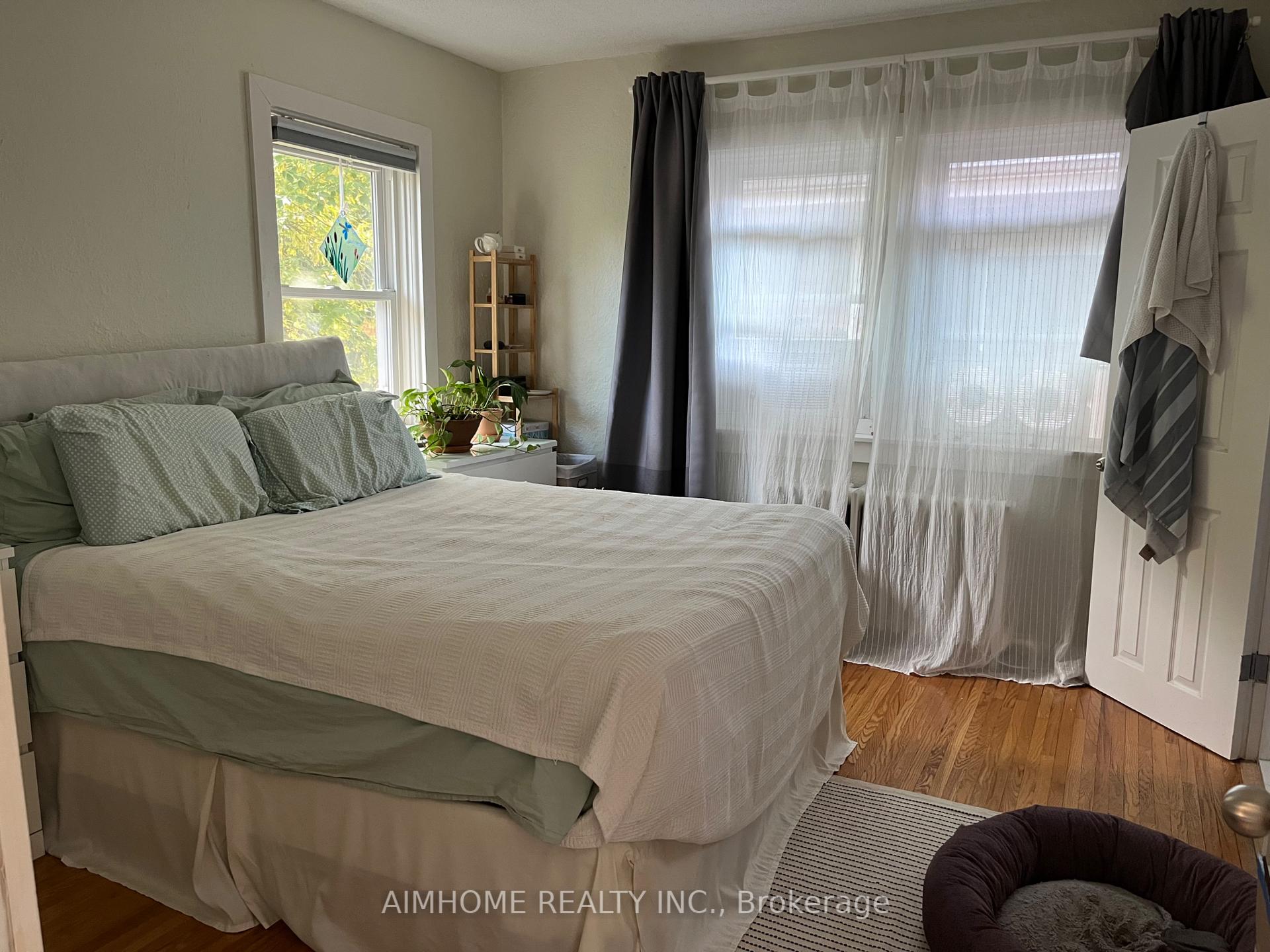 Photo 7 of Unit upper, 189 Millwood Road, Toronto, Mount Pleasant West — HOMEH