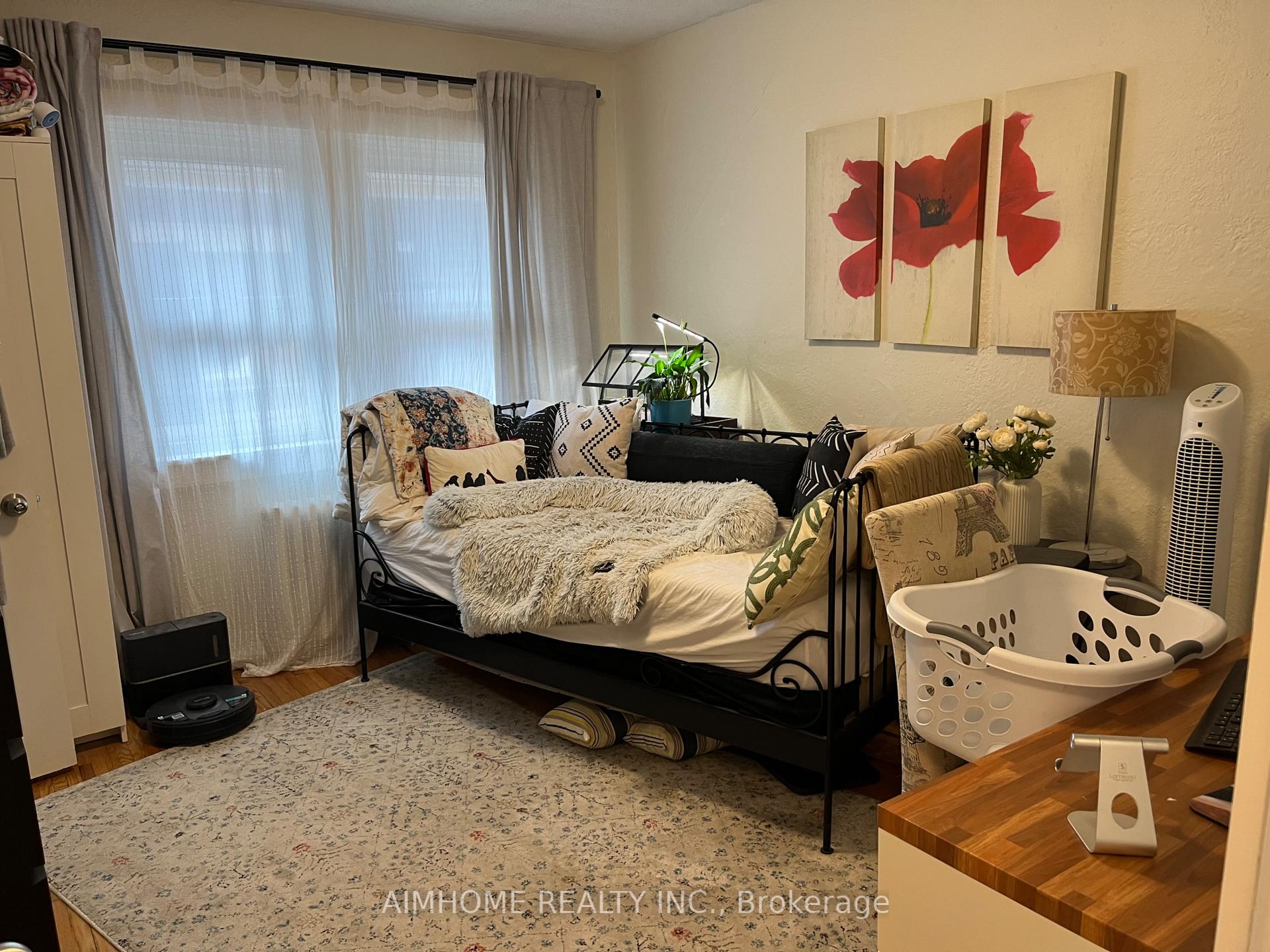 Photo 8 of Unit upper, 189 Millwood Road, Toronto, Mount Pleasant West — HOMEH