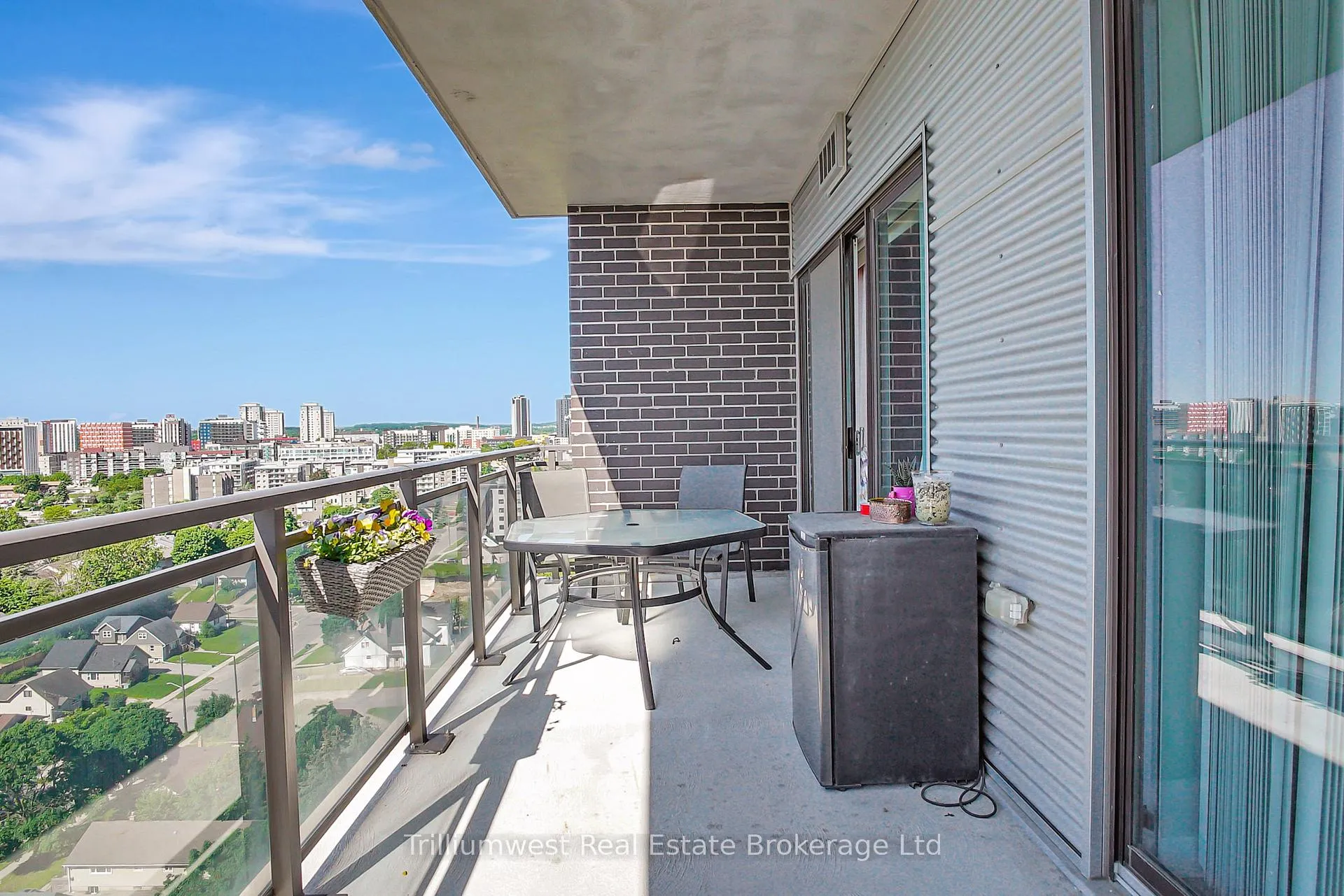 Photo 16 of Unit 1501, 318 Spruce Street, Waterloo, Lakeshore Village — HOMEH