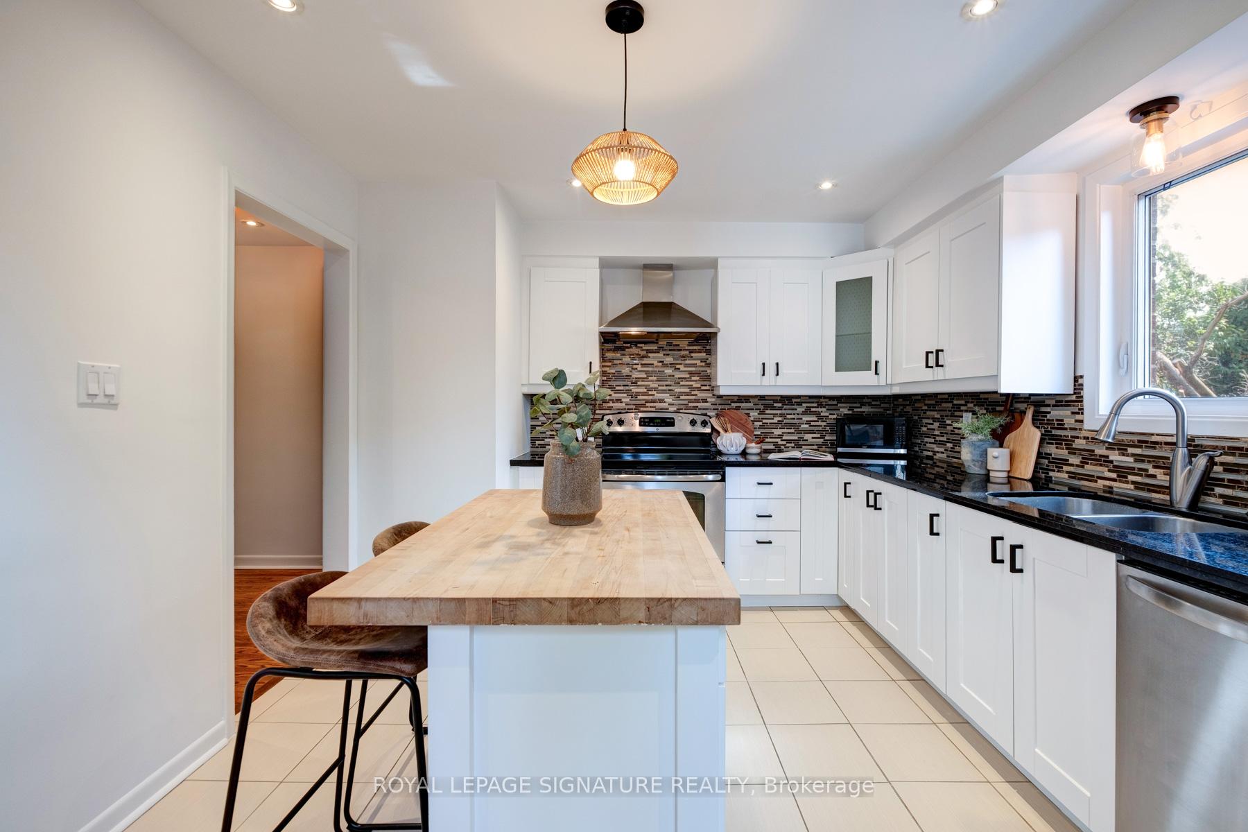 Photo 9 of 131 Virginia Avenue, Toronto, Danforth Village-East York — HOMEH