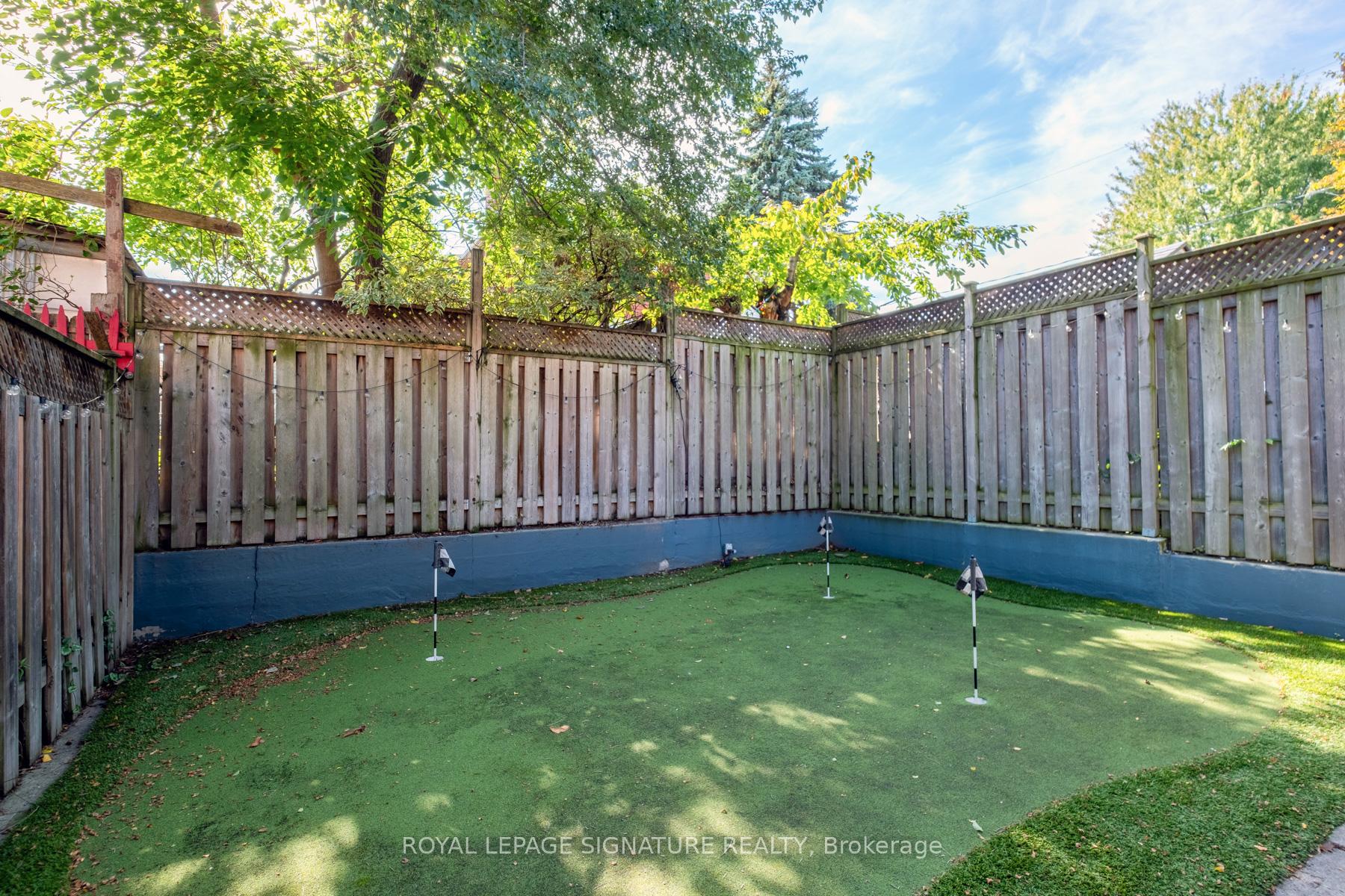 Photo 30 of 131 Virginia Avenue, Toronto, Danforth Village-East York — HOMEH