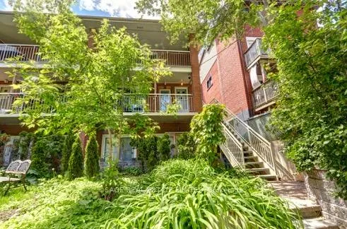 Front of Unit B, 222 Kenilworth Avenue