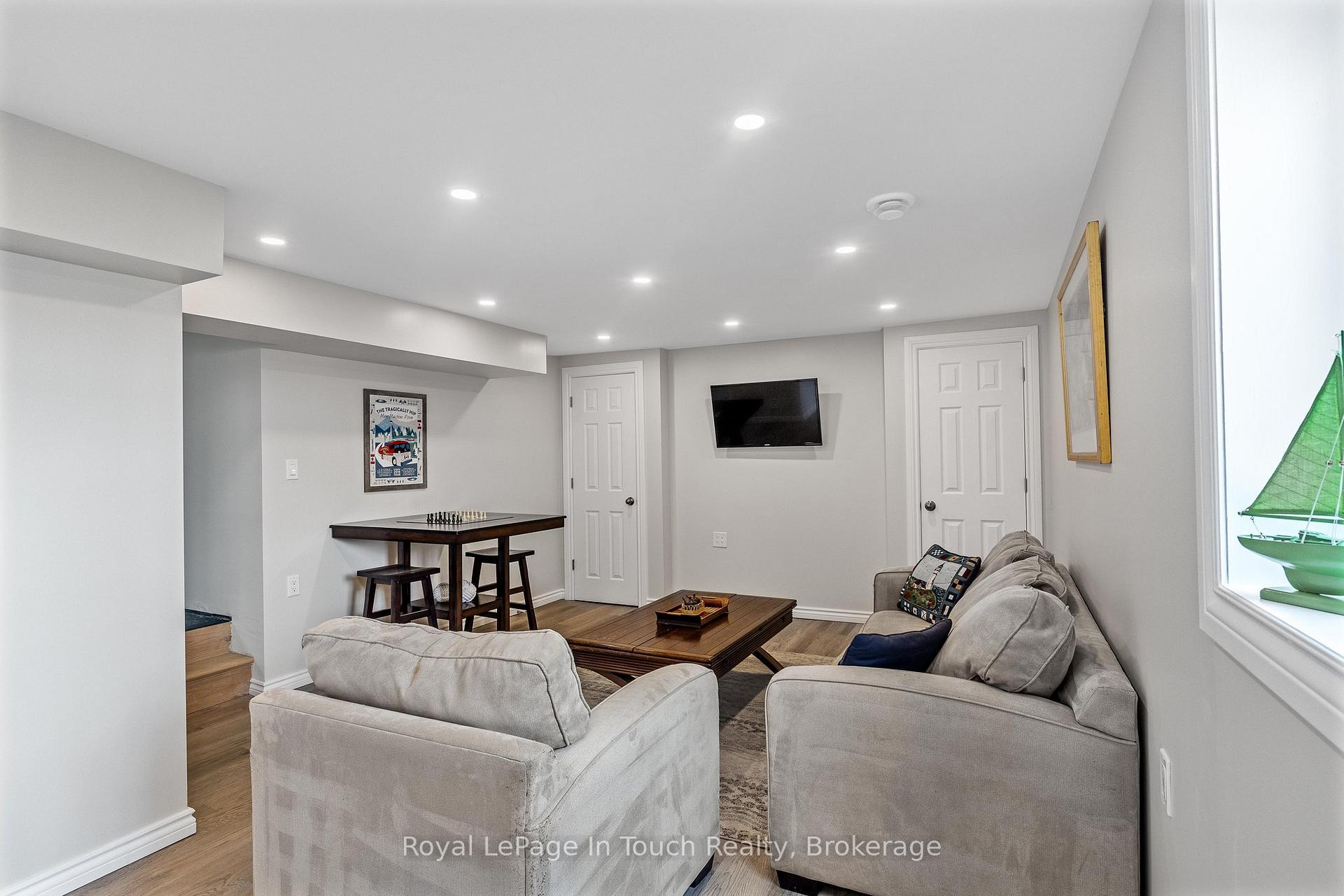 Photo 14 of 278 Robins Point Road, Tay, Victoria Harbour — HOMEH