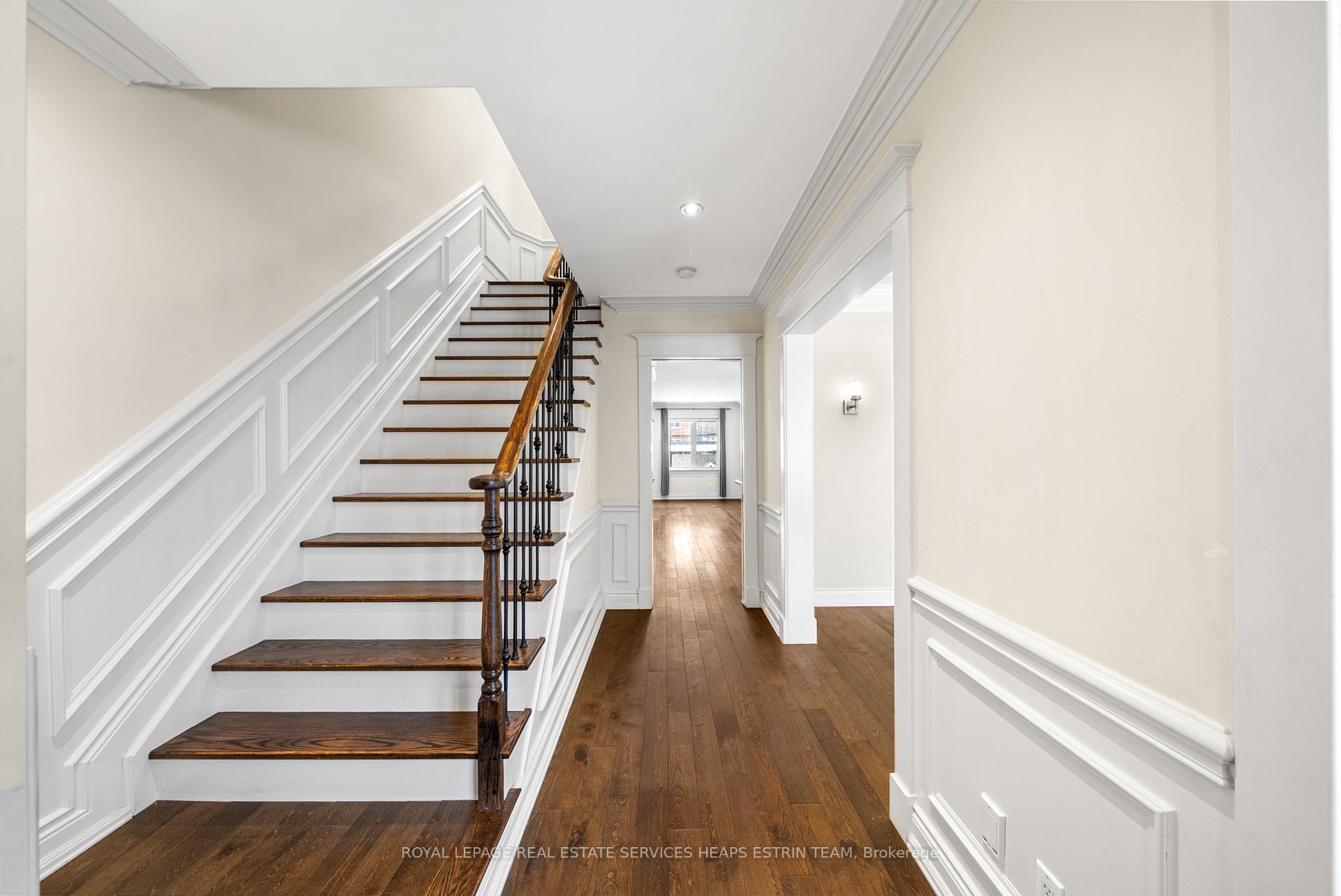 Photo 5 of 106 Parklea Drive, Toronto, Leaside — HOMEH