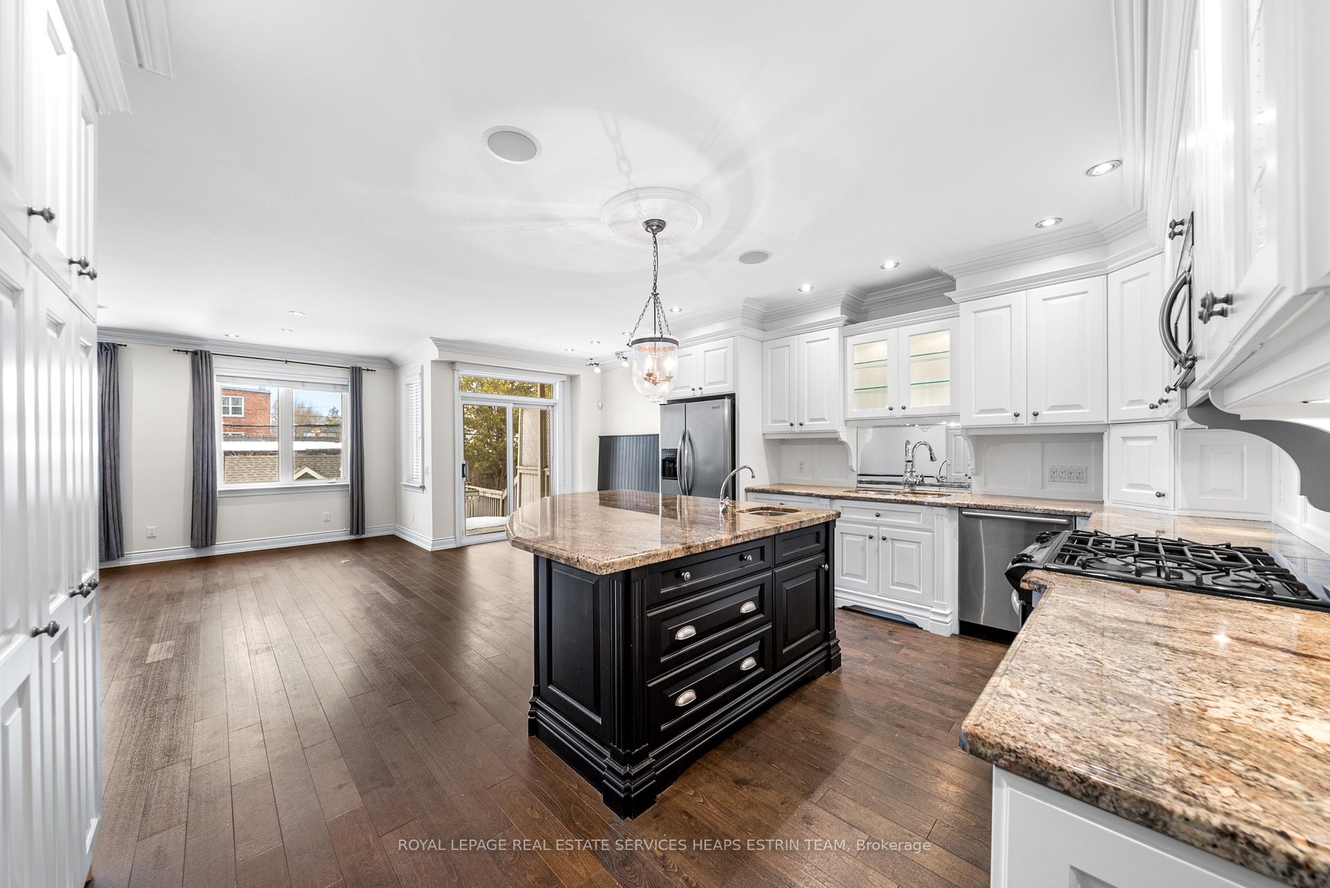 Photo 6 of 106 Parklea Drive, Toronto, Leaside — HOMEH