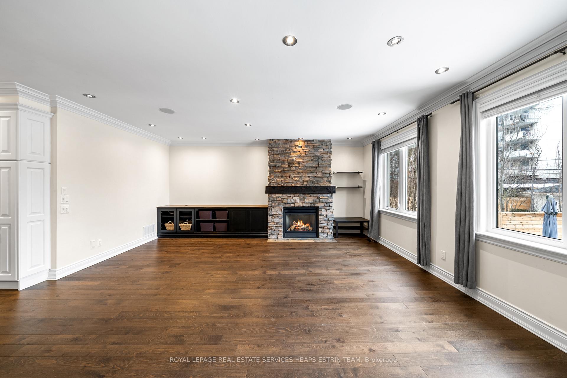 Photo 10 of 106 Parklea Drive, Toronto, Leaside — HOMEH