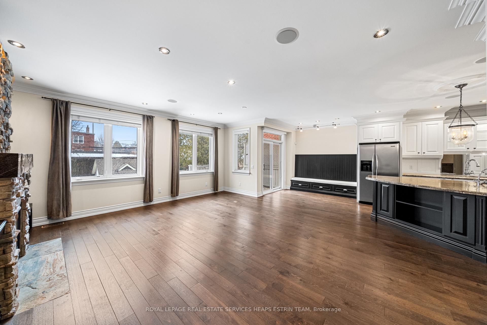 Photo 11 of 106 Parklea Drive, Toronto, Leaside — HOMEH