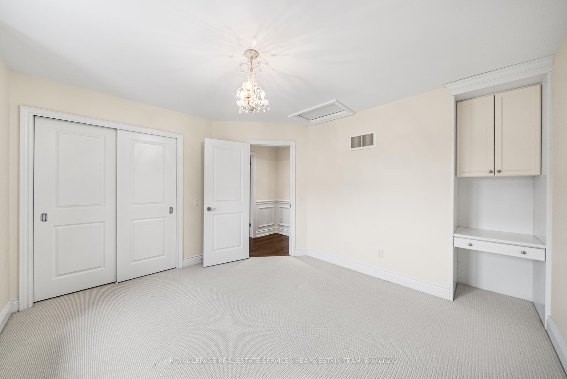 Photo 17 of 106 Parklea Drive, Toronto, Leaside — HOMEH