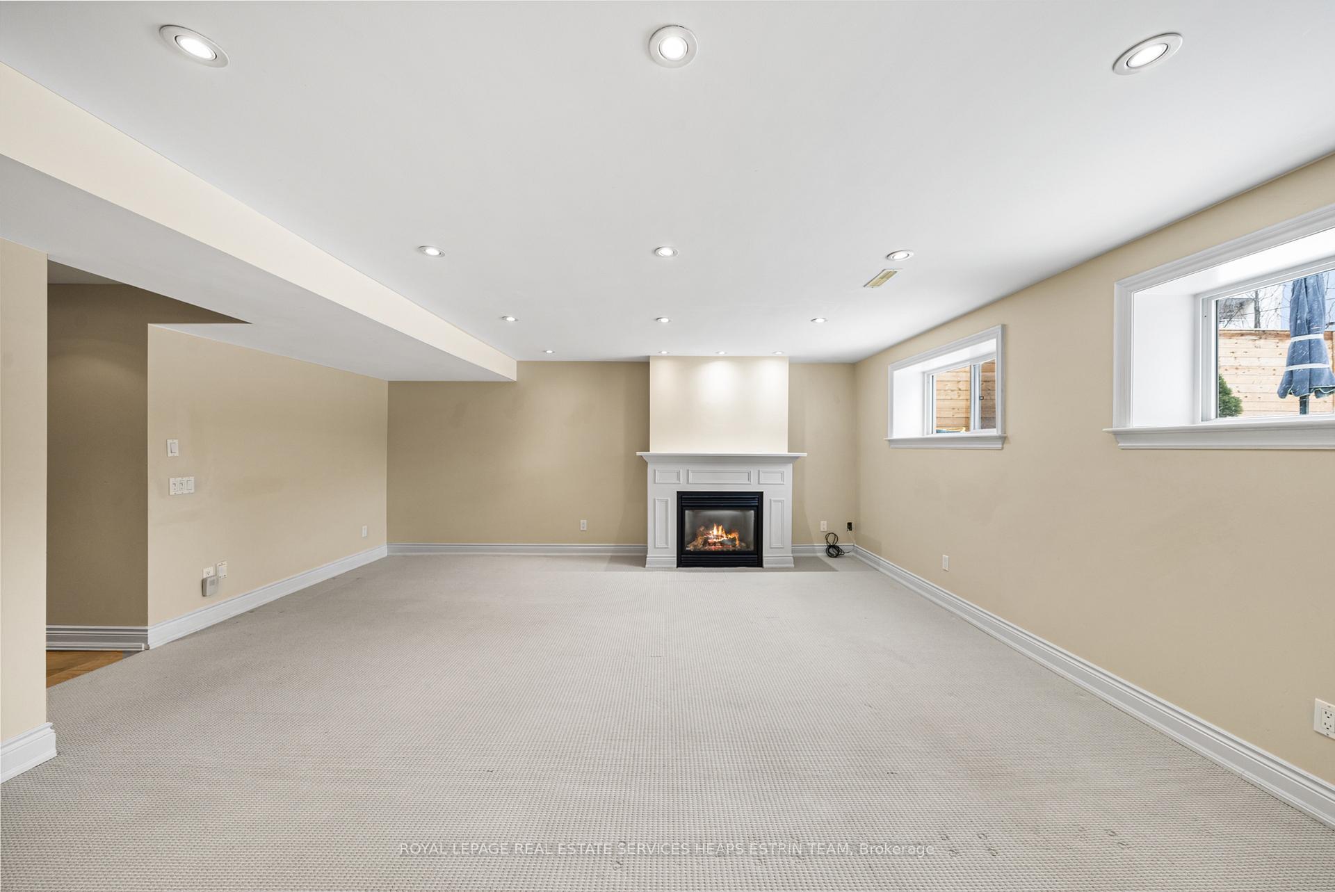 Photo 24 of 106 Parklea Drive, Toronto, Leaside — HOMEH