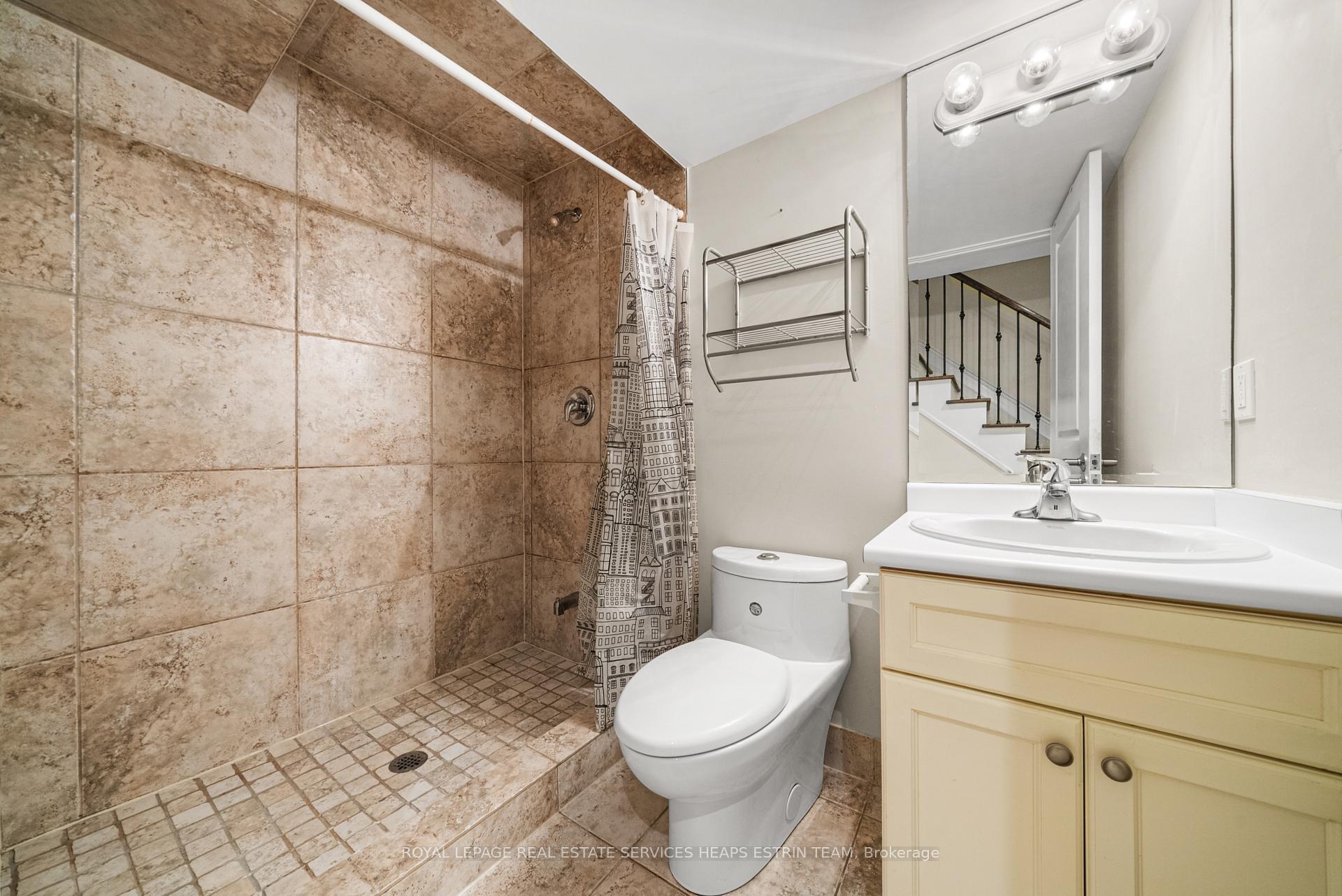 Photo 26 of 106 Parklea Drive, Toronto, Leaside — HOMEH