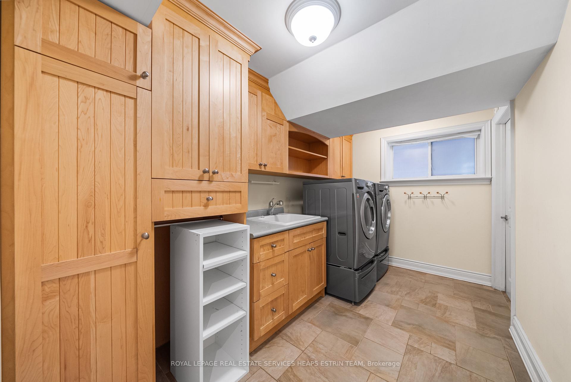 Photo 29 of 106 Parklea Drive, Toronto, Leaside — HOMEH