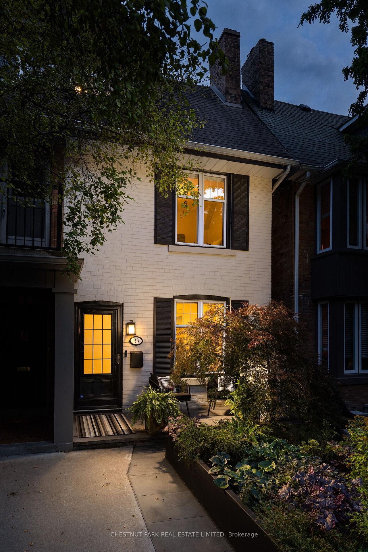 Photo 1 of 33 Tennis Crescent, Toronto, North Riverdale — HOMEH