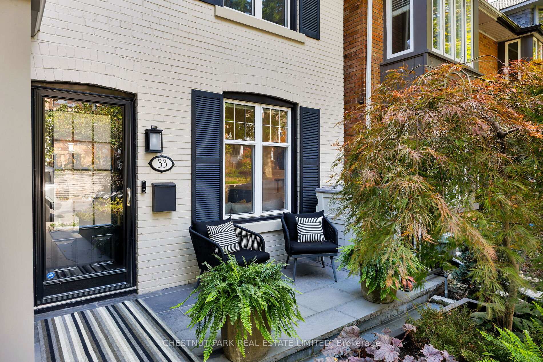 Photo 3 of 33 Tennis Crescent, Toronto, North Riverdale — HOMEH