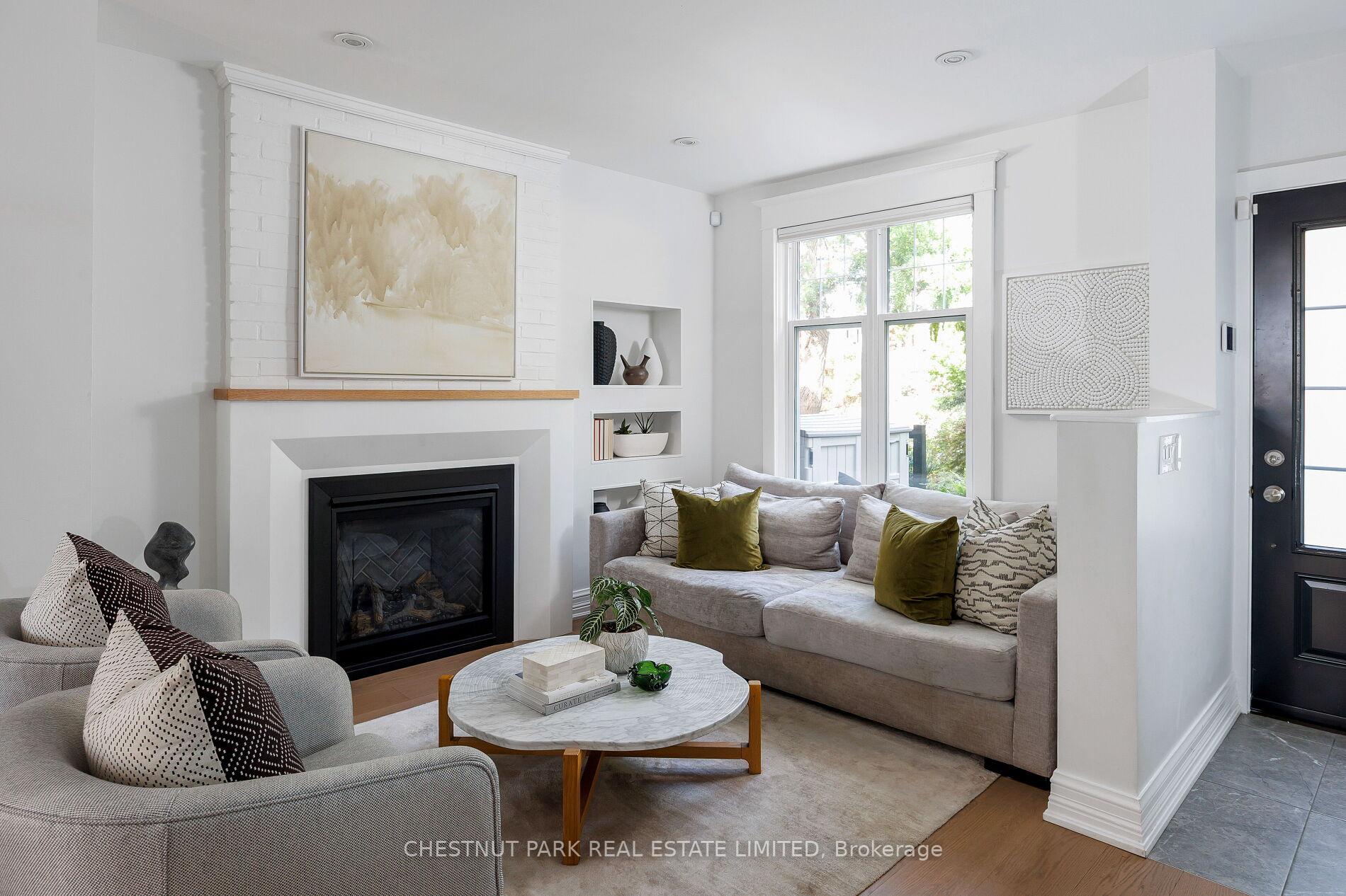 Photo 6 of 33 Tennis Crescent, Toronto, North Riverdale — HOMEH