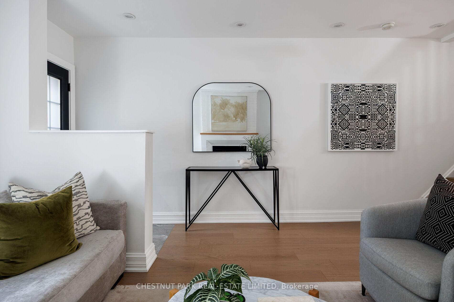 Photo 8 of 33 Tennis Crescent, Toronto, North Riverdale — HOMEH