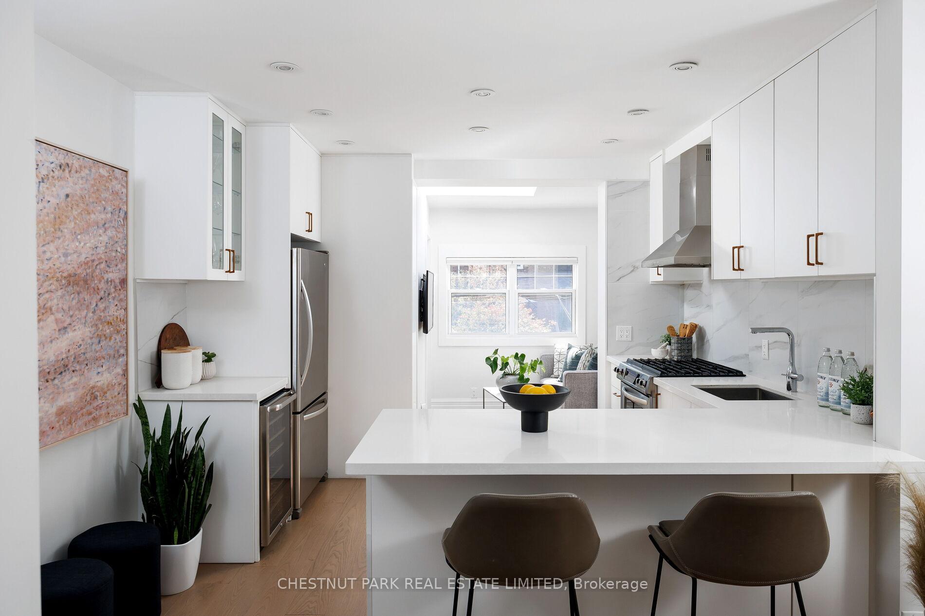Photo 13 of 33 Tennis Crescent, Toronto, North Riverdale — HOMEH