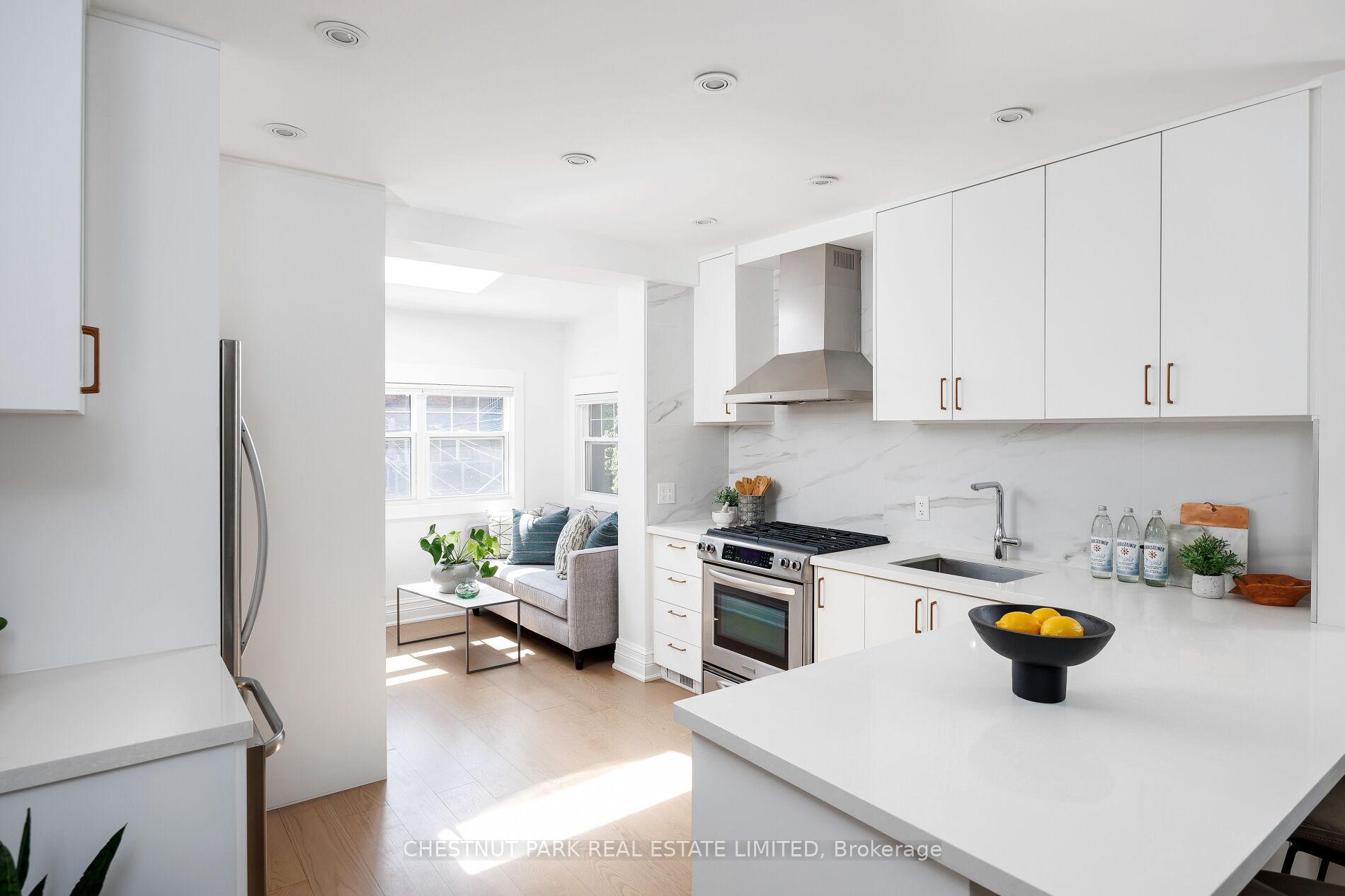 Photo 14 of 33 Tennis Crescent, Toronto, North Riverdale — HOMEH